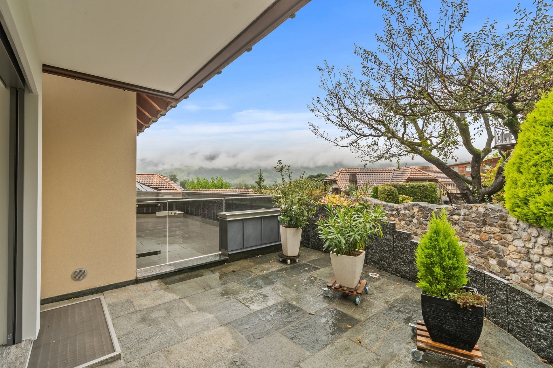Terrasse mit Bergblick
