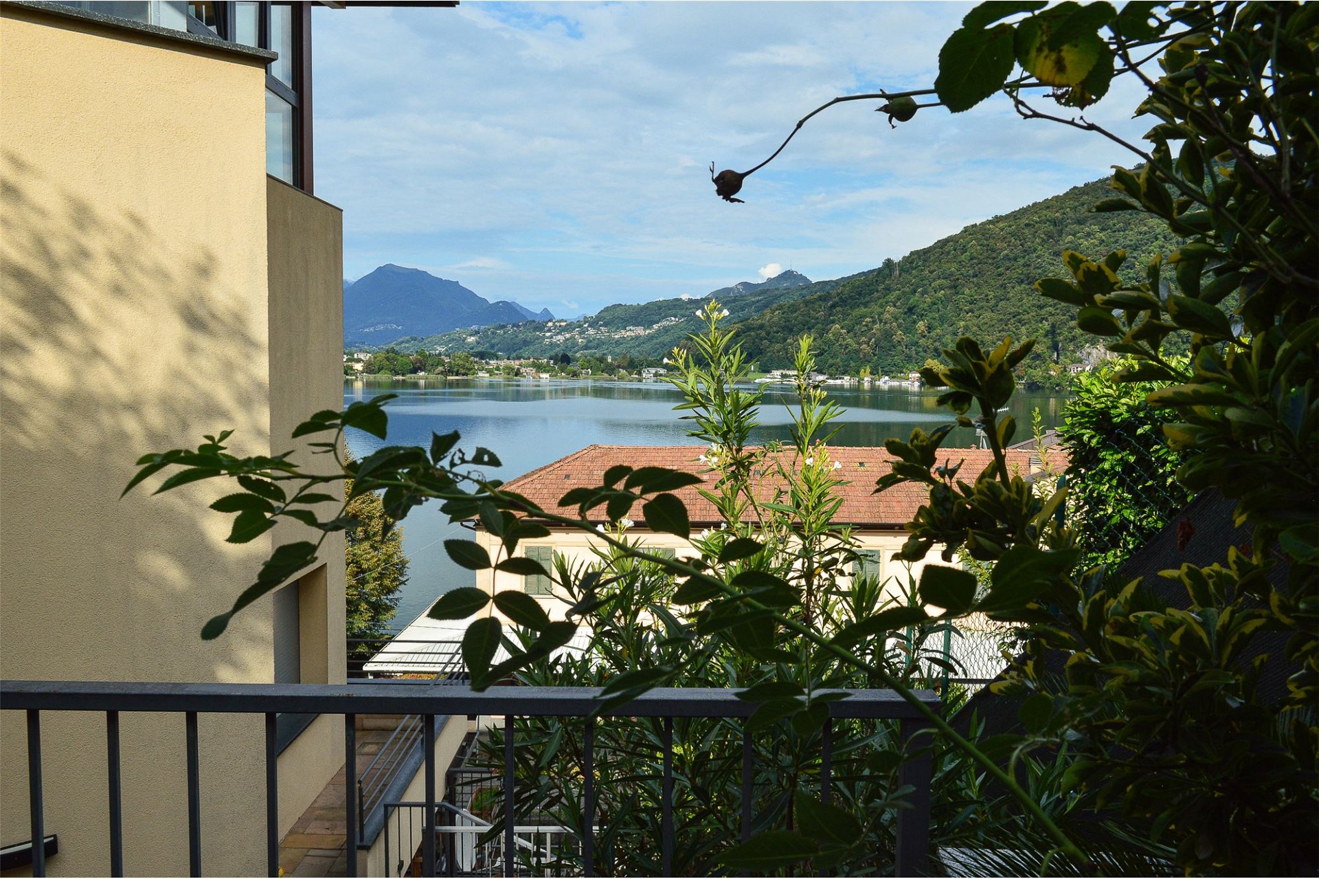 Balkon mit Seeblick