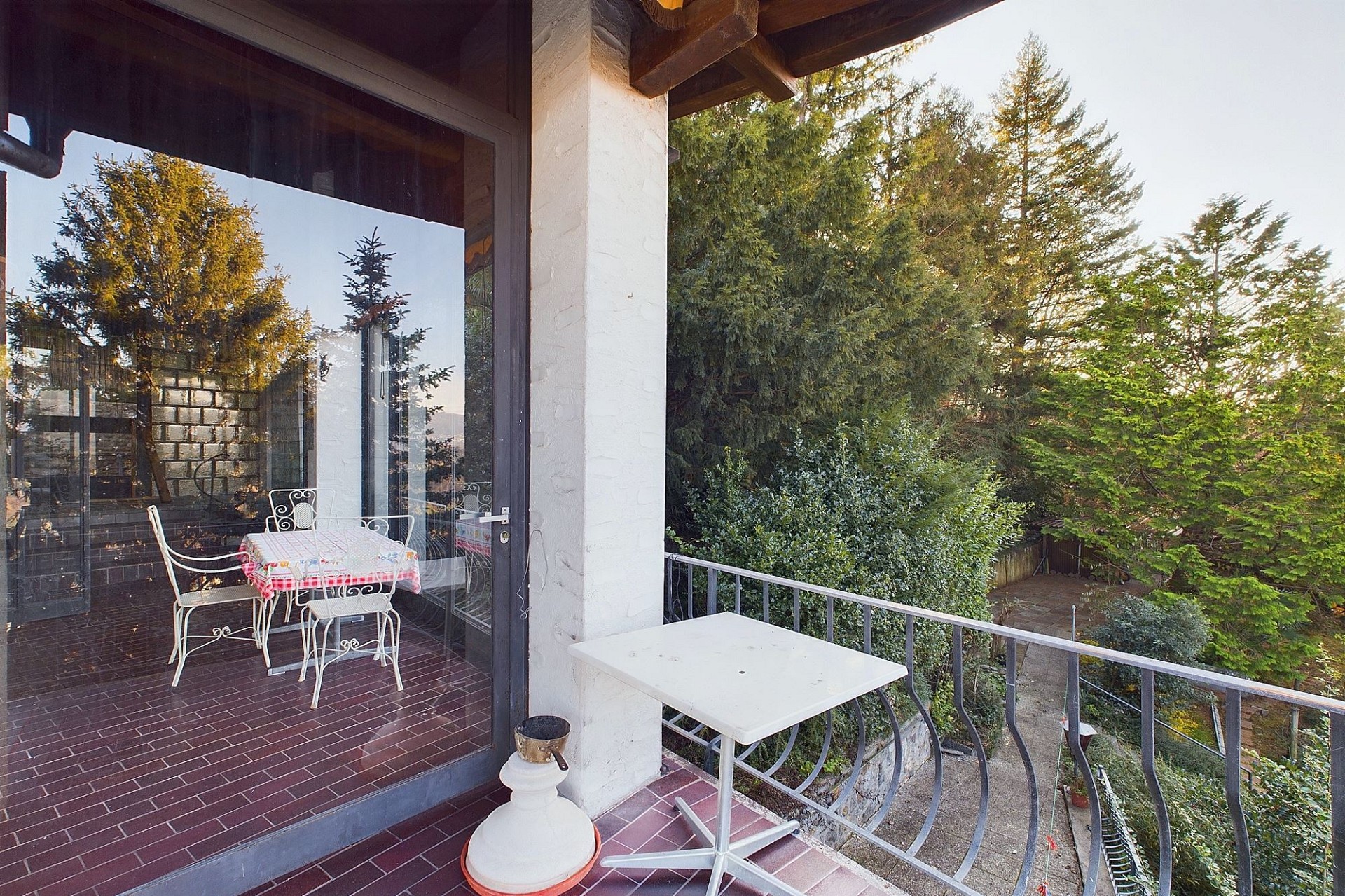 Balkon mit Blick ins Grüne