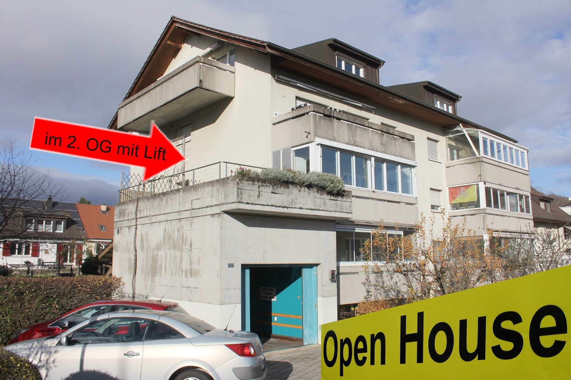 Mehrfamilienhaus mit Liftzugang und Balkonen
