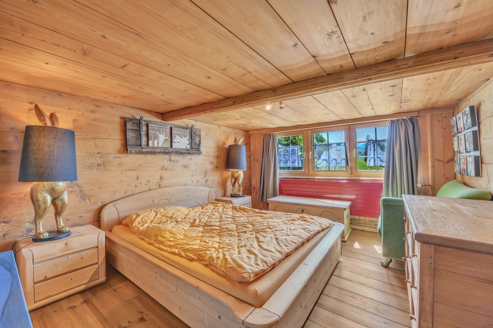 Rustikales Schlafzimmer im Holzchalet