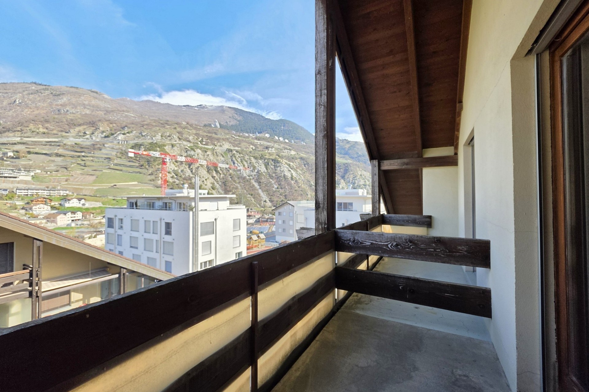 Balkon mit Bergblick