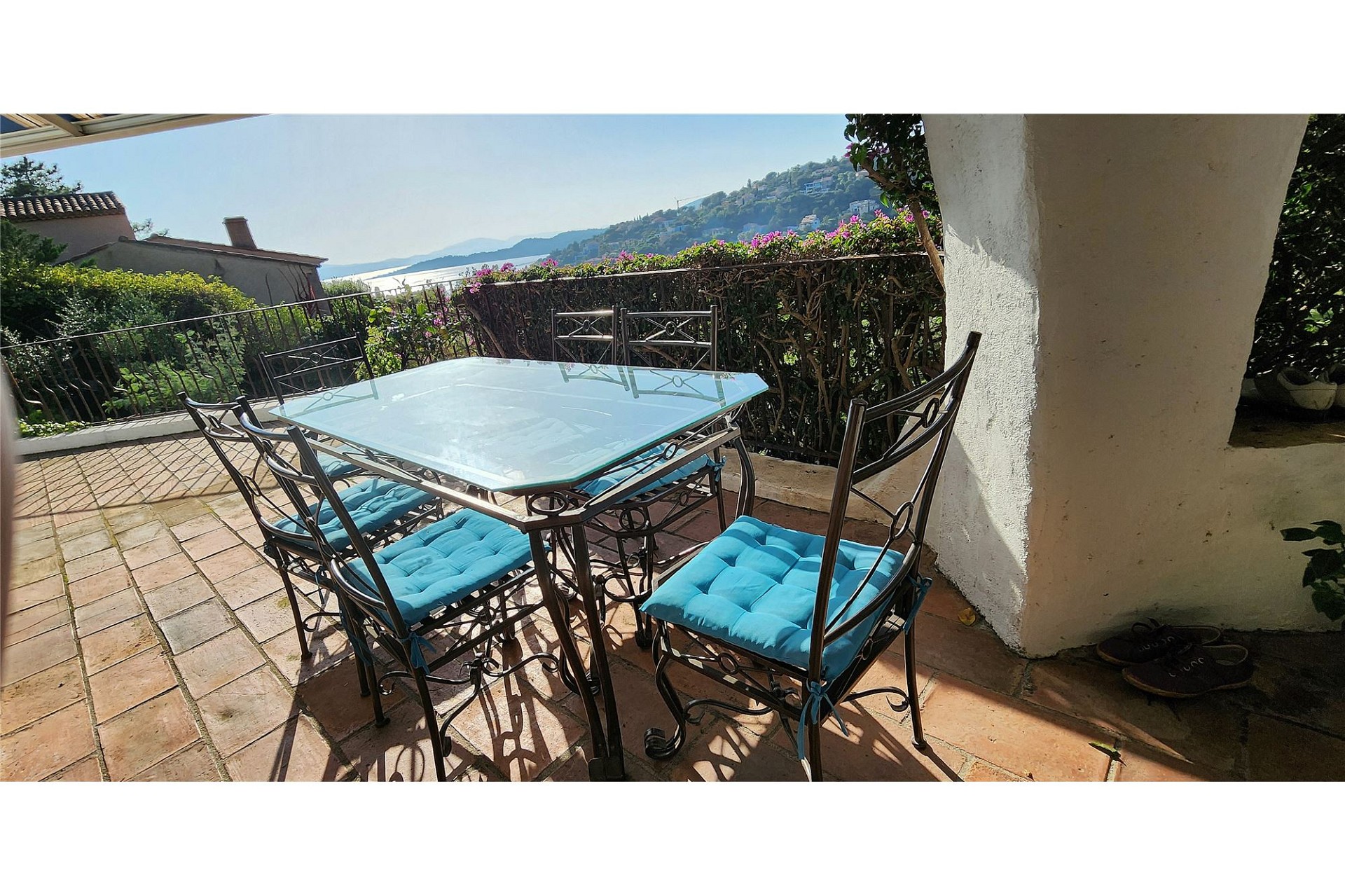 Terrasse mit Meerblick