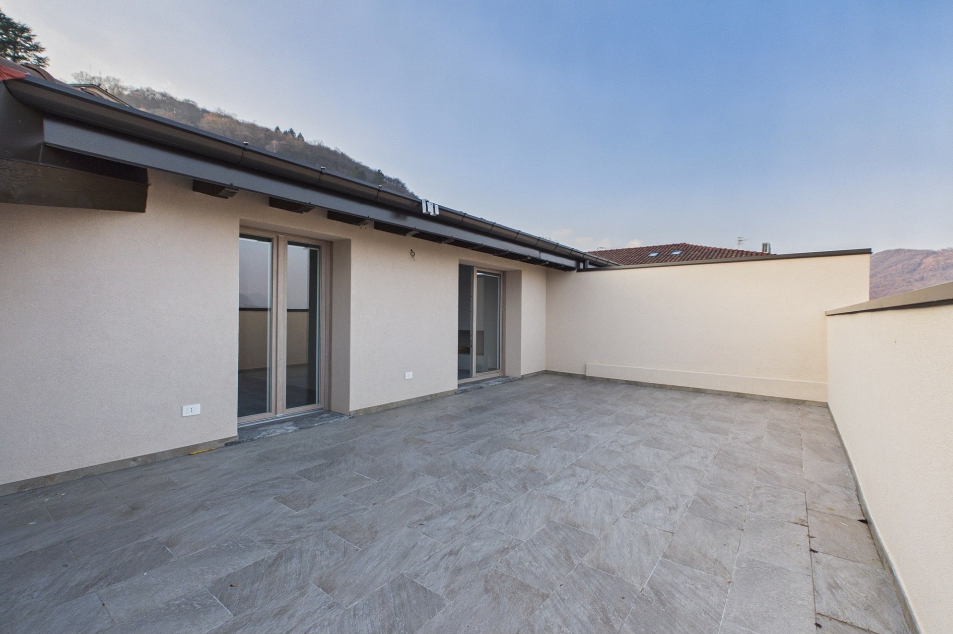 Dachterrasse mit Bergblick