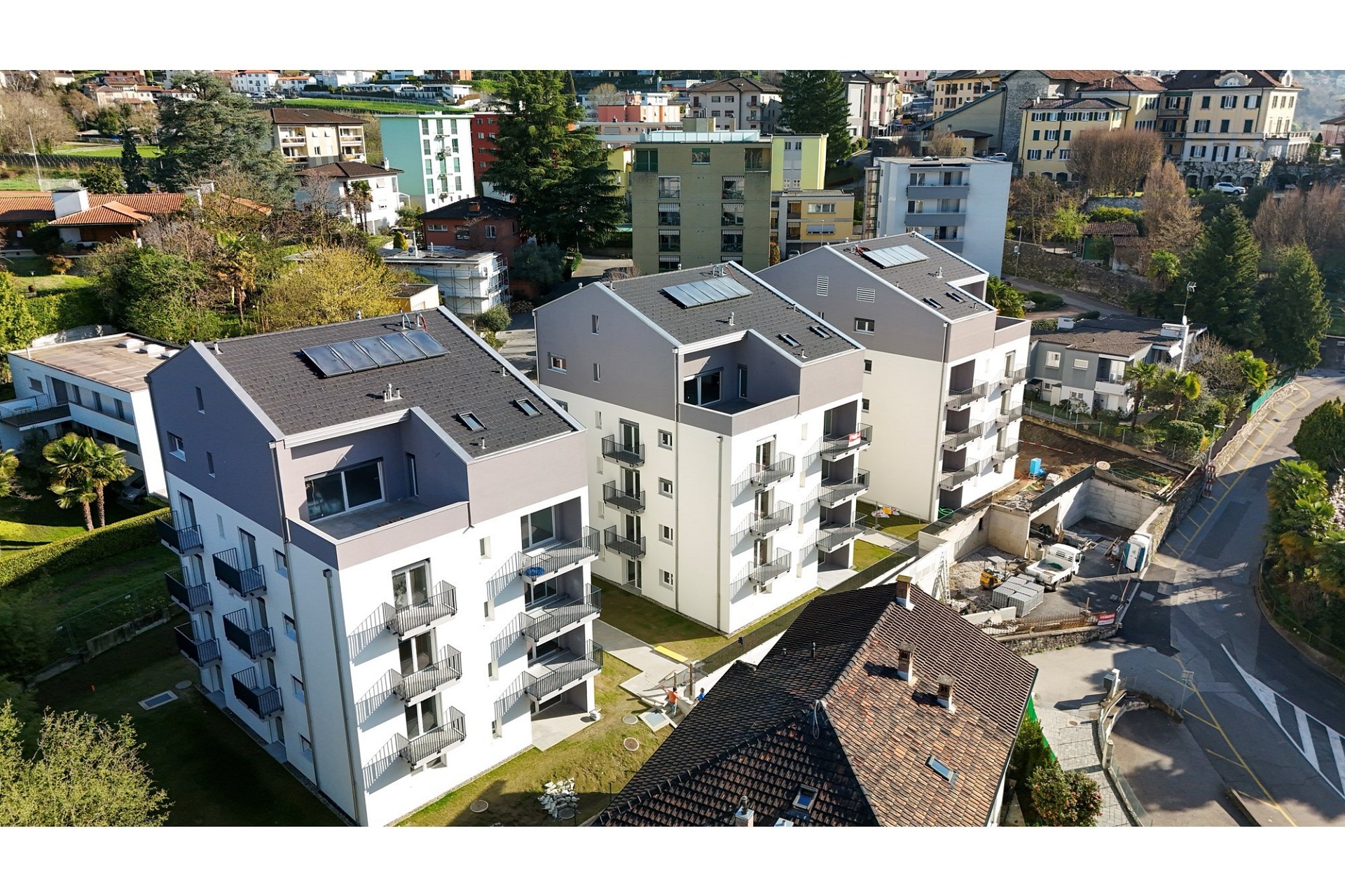 Luftaufnahme eines modernen Wohnkomplexes