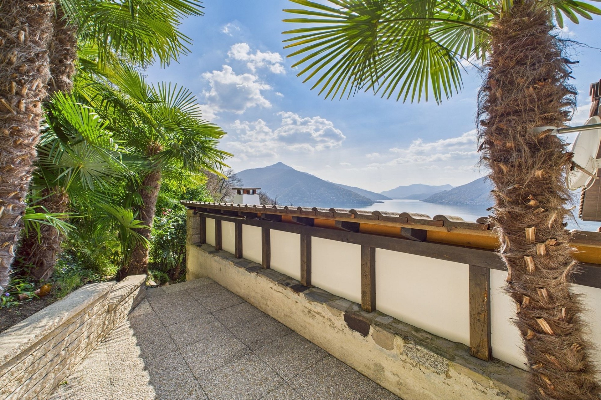 Terrasse mit Seeblick