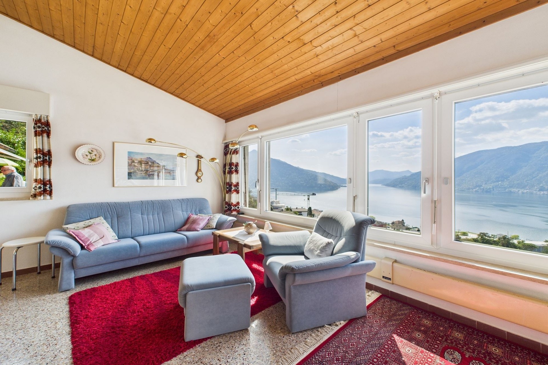 Wohnzimmer mit Panoramaausblick
