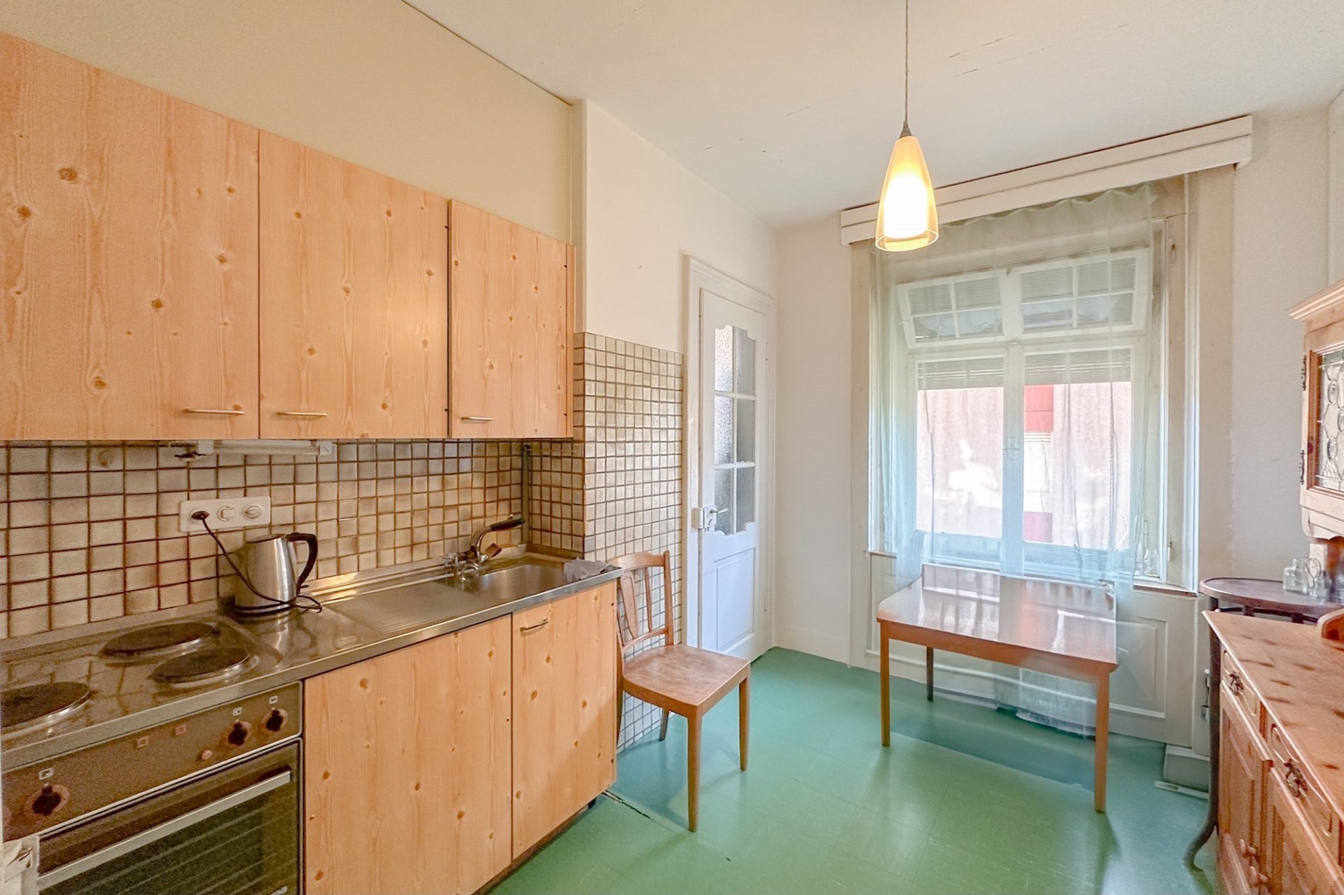 Kleine Küche mit Retro-Charme