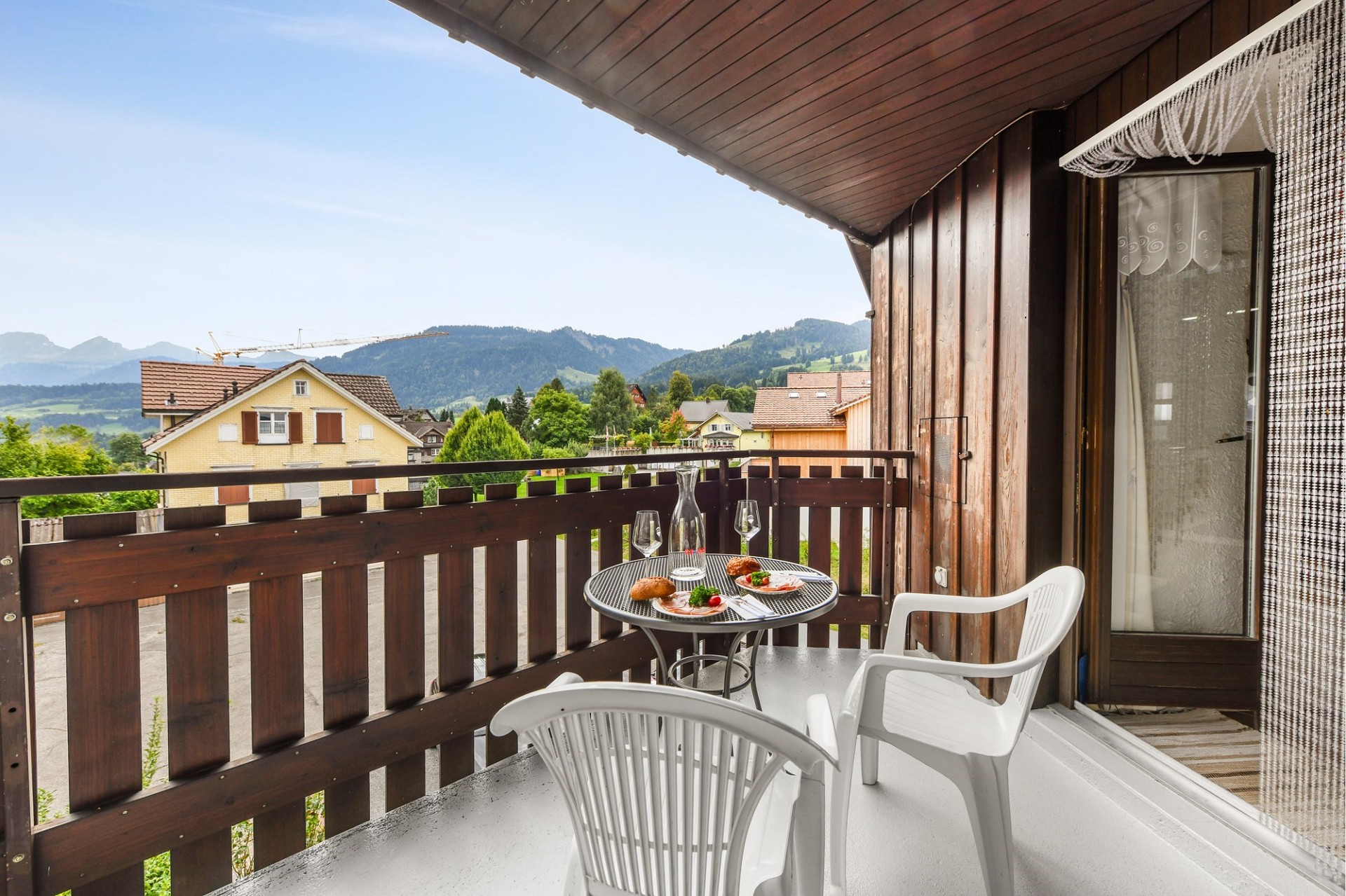 Balkon mit Bergblick