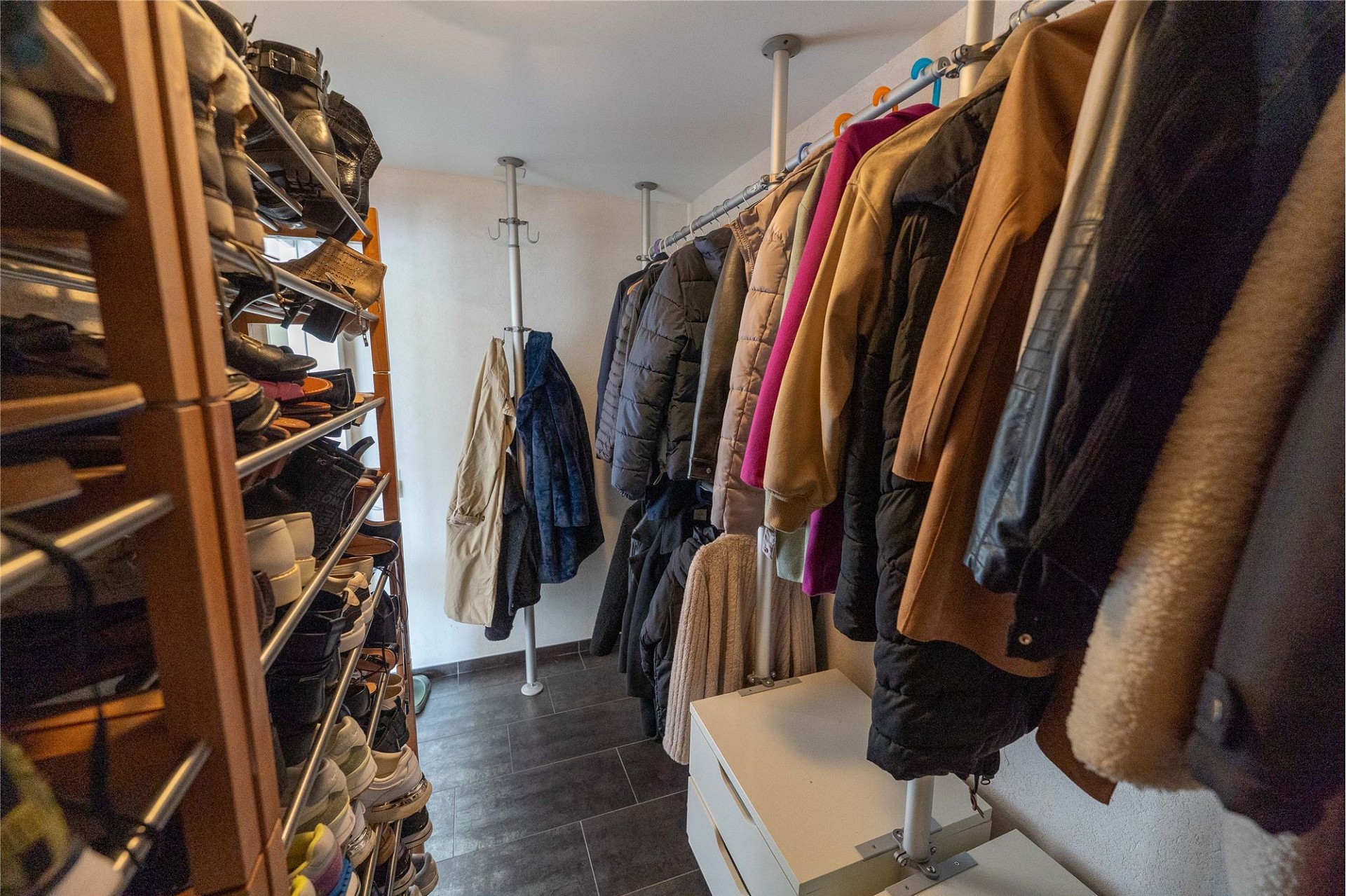 Begehbarer Kleiderschrank