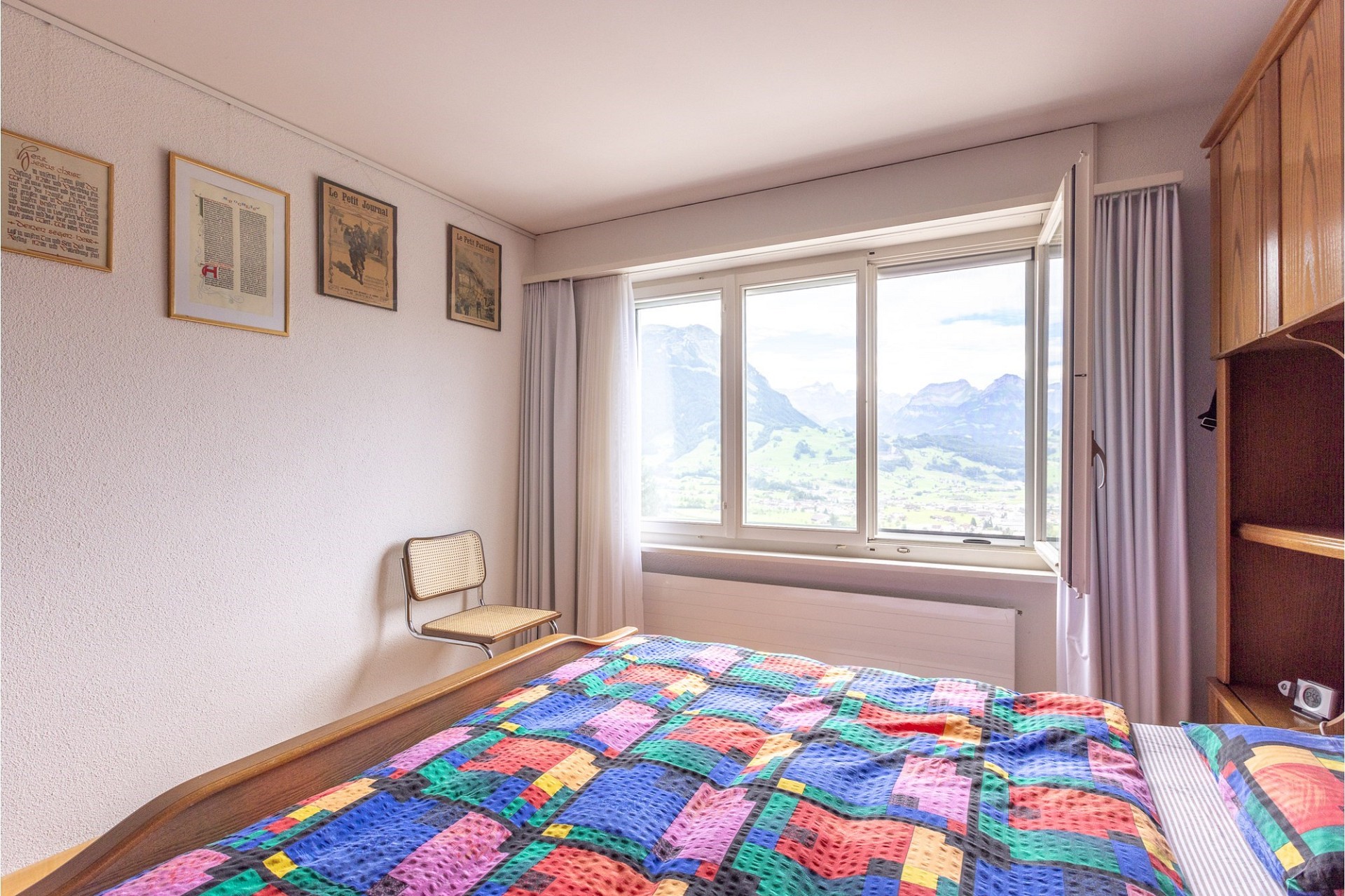 Schlafzimmer mit Bergblick
