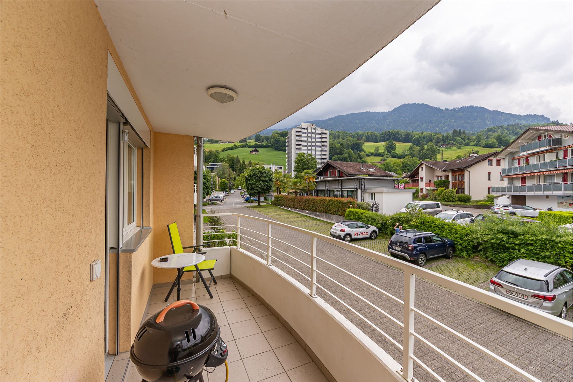 Balkon mit Bergblick