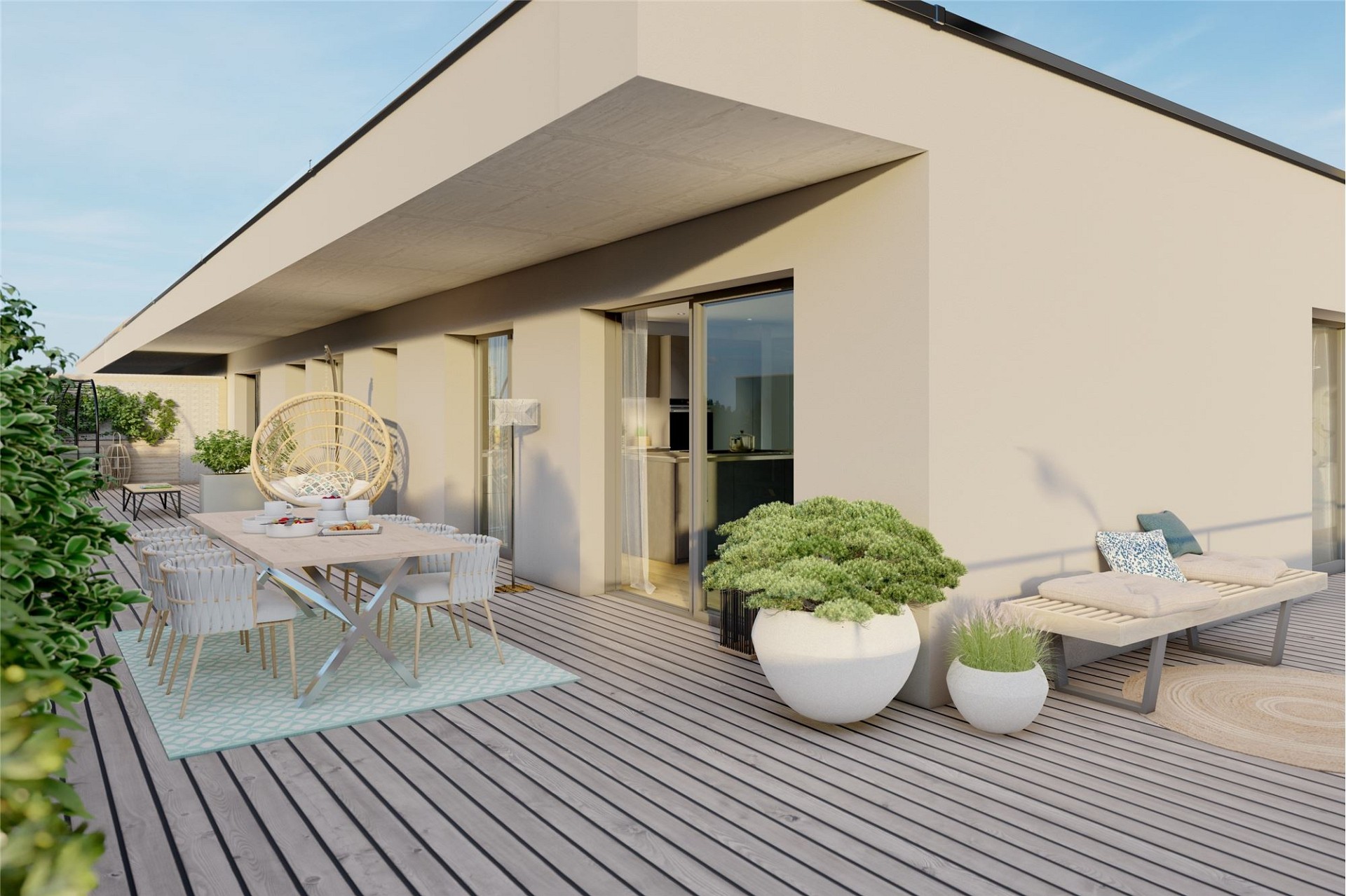 Moderne Dachterrasse mit Ess- und Loungebereich