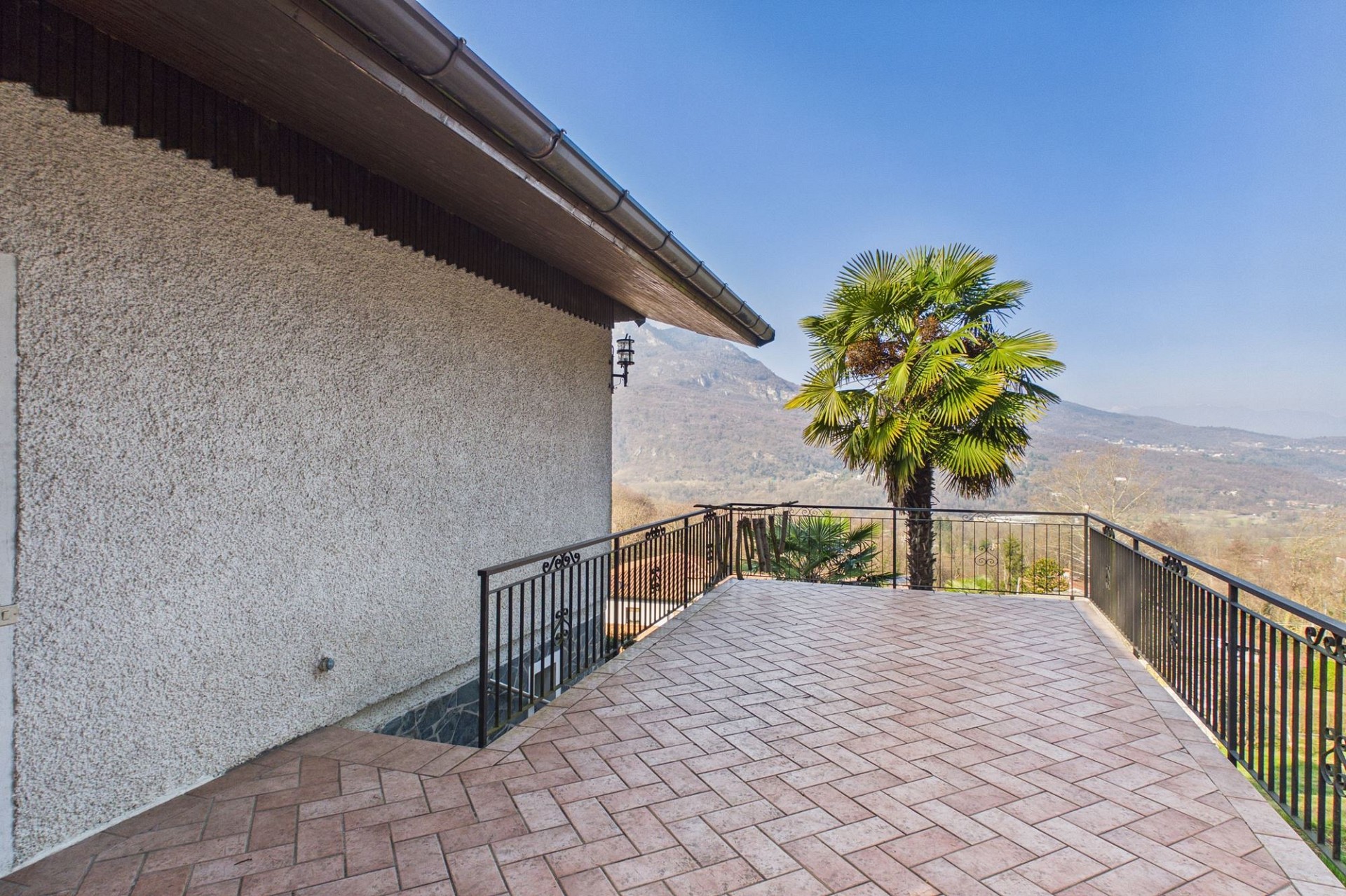 Terrasse mit Bergblick