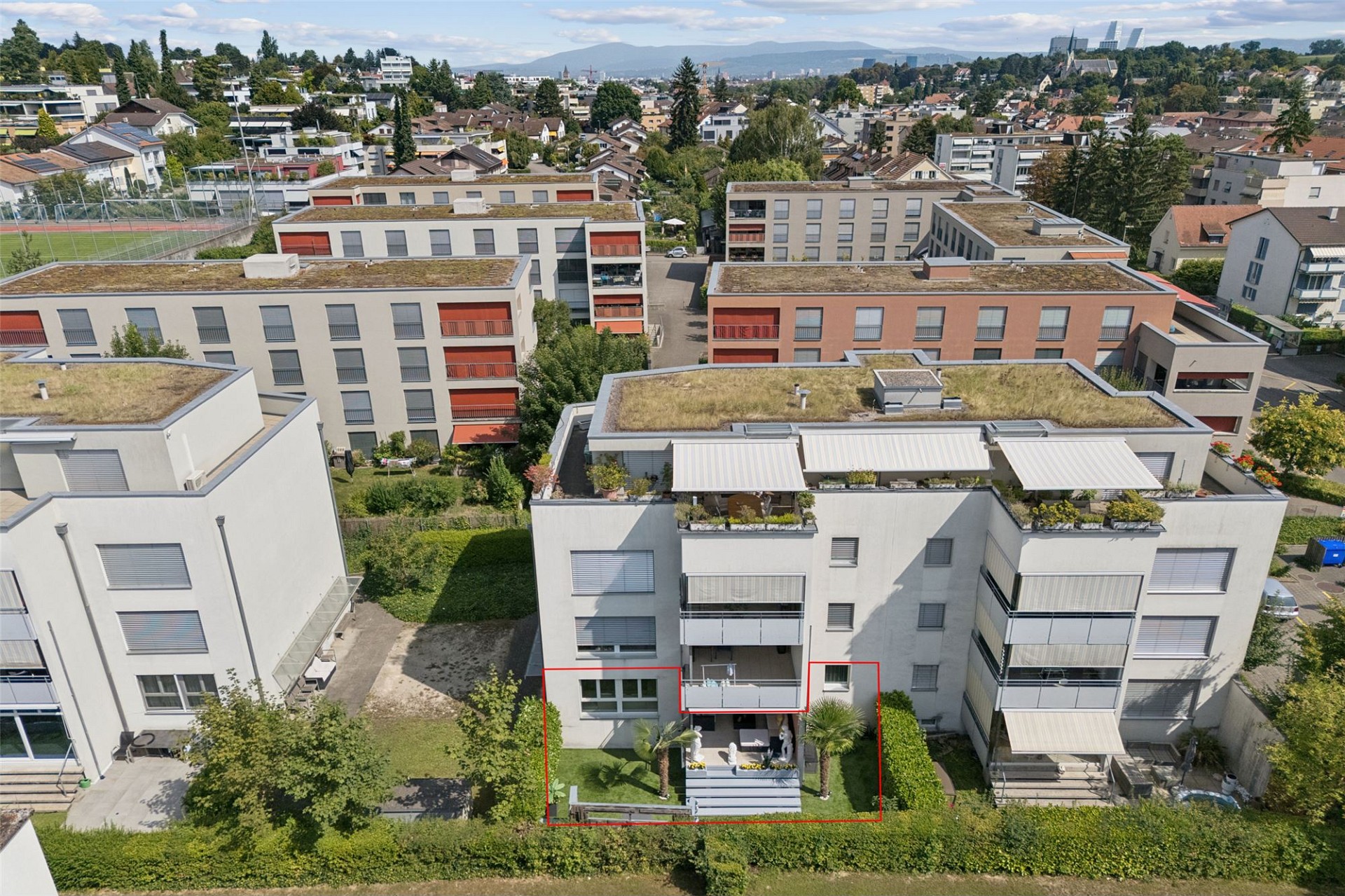 Moderne Wohnanlage mit begrünten Flachdächern