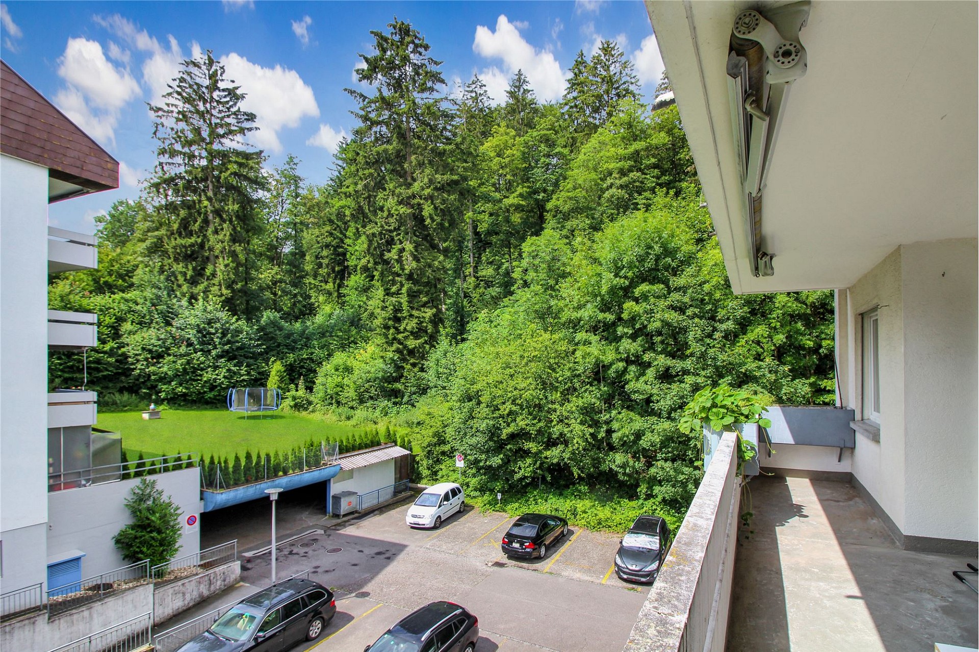 Balkon mit Blick ins Grüne