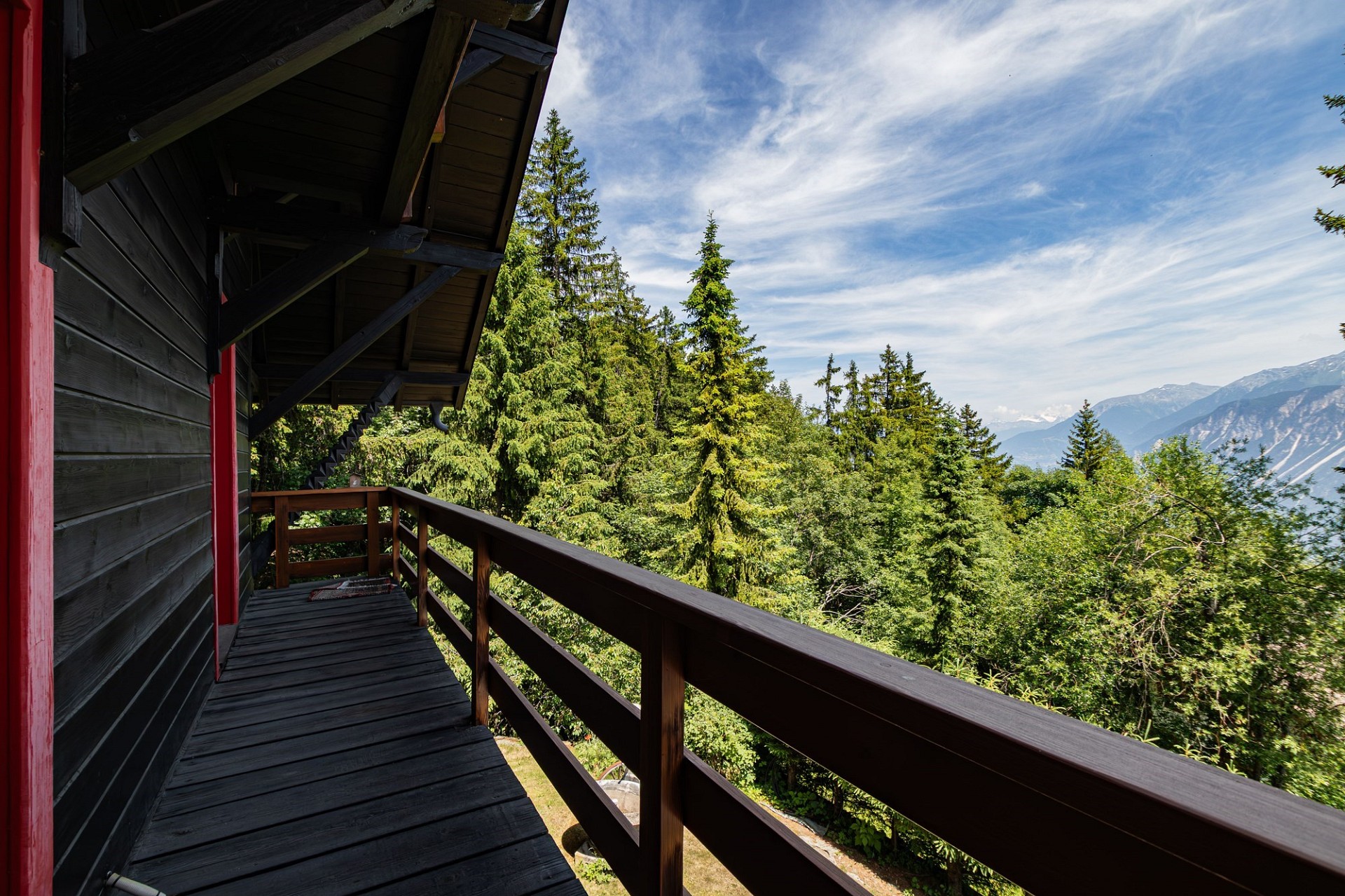 Balkon mit Bergblick