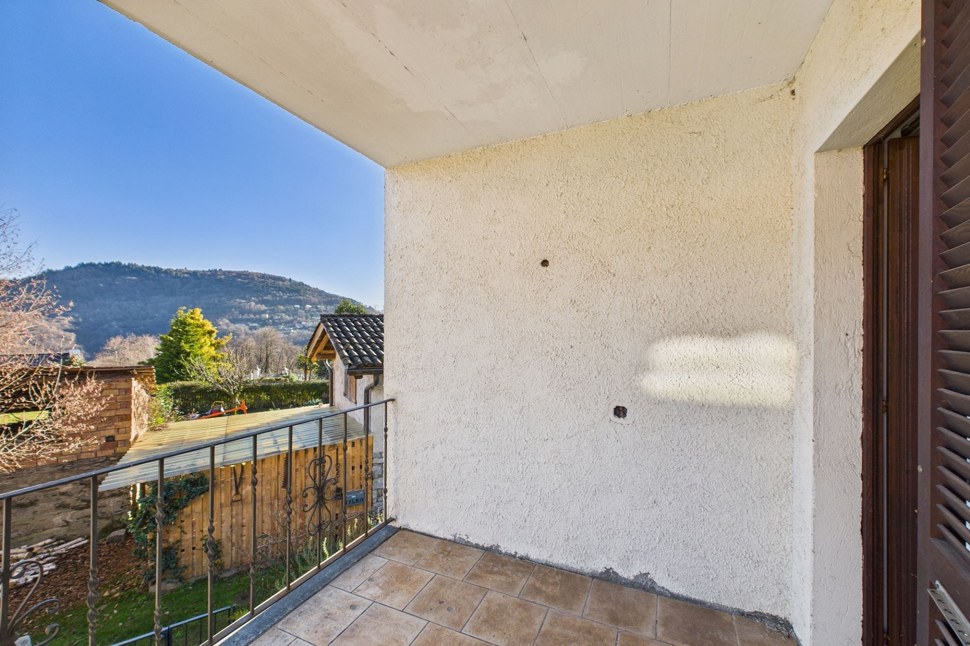 Balkon mit Bergblick