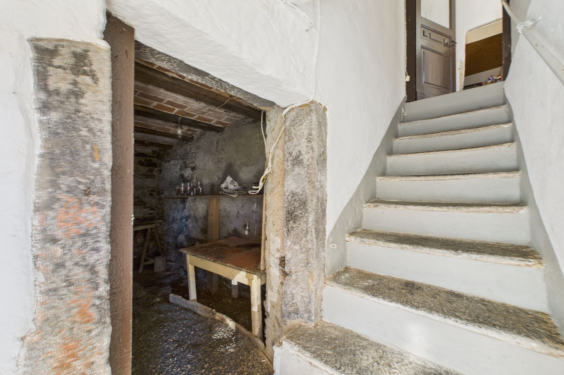 Kellerzugang mit Treppe