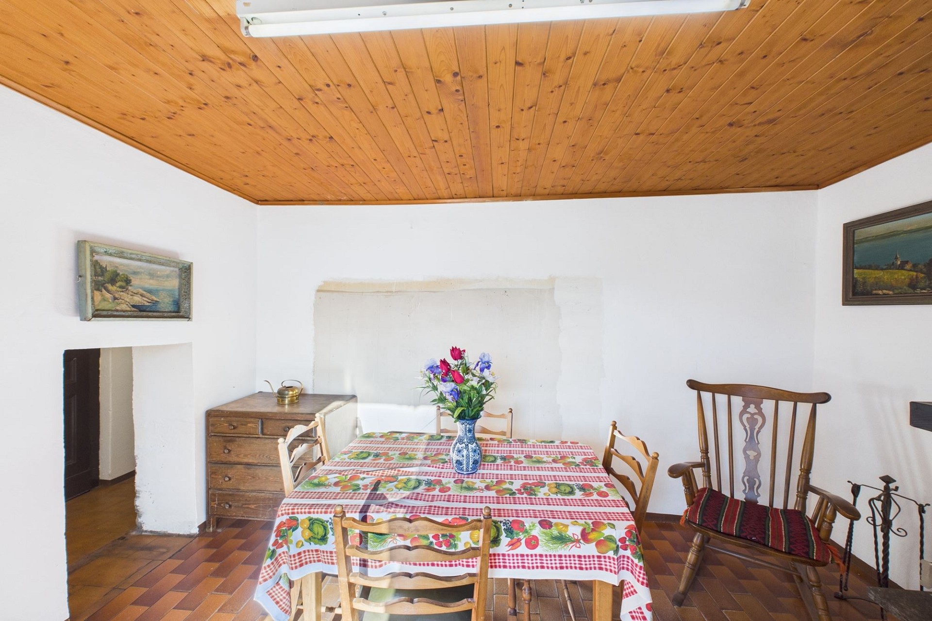 Esszimmer mit rustikalem Charakter