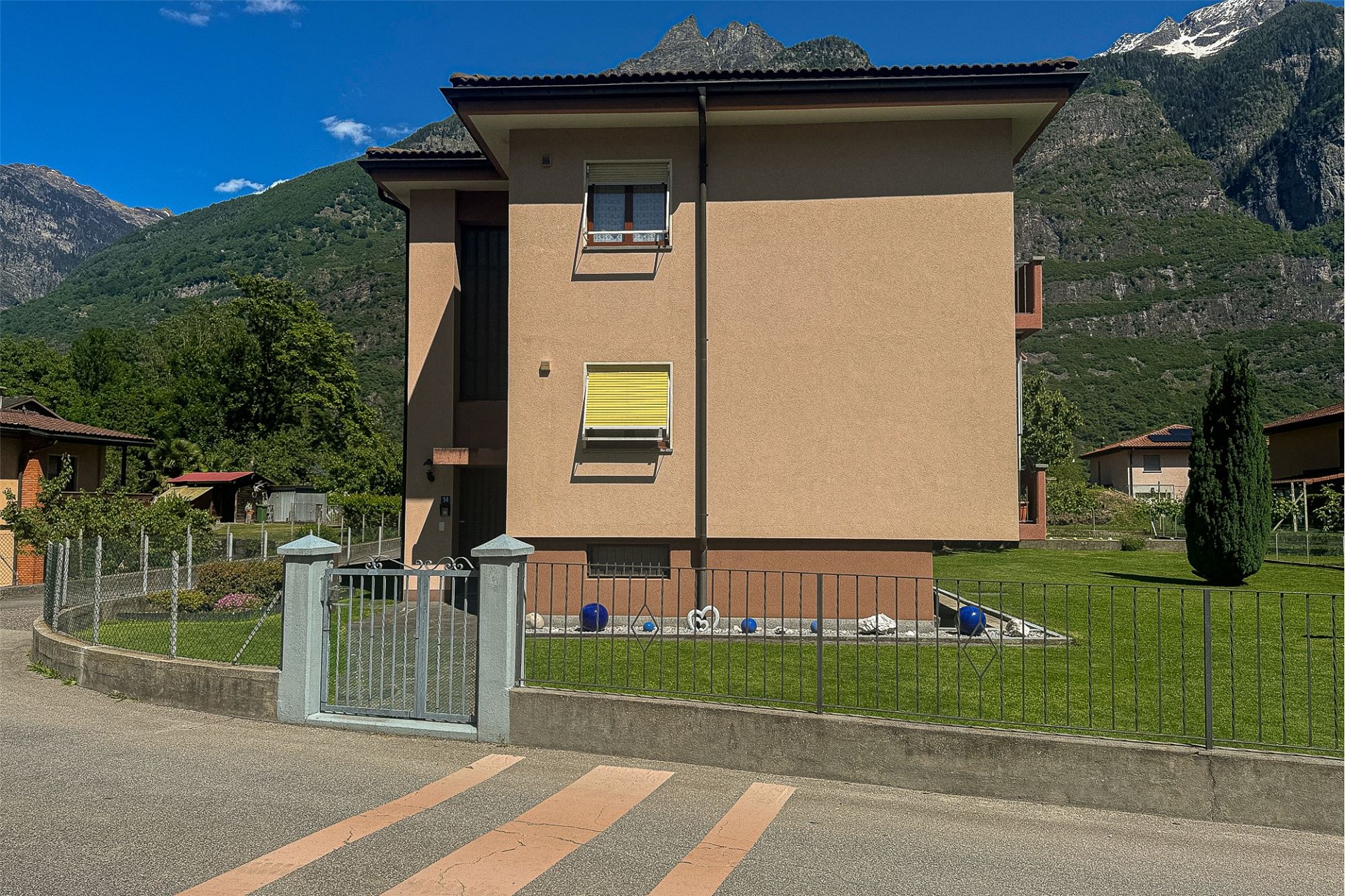 Freistehendes Haus in Berglage