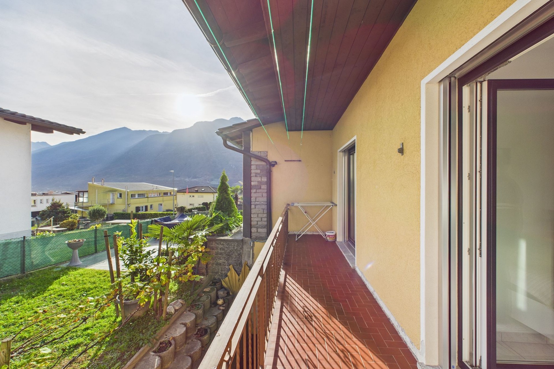 Balkon mit Bergblick