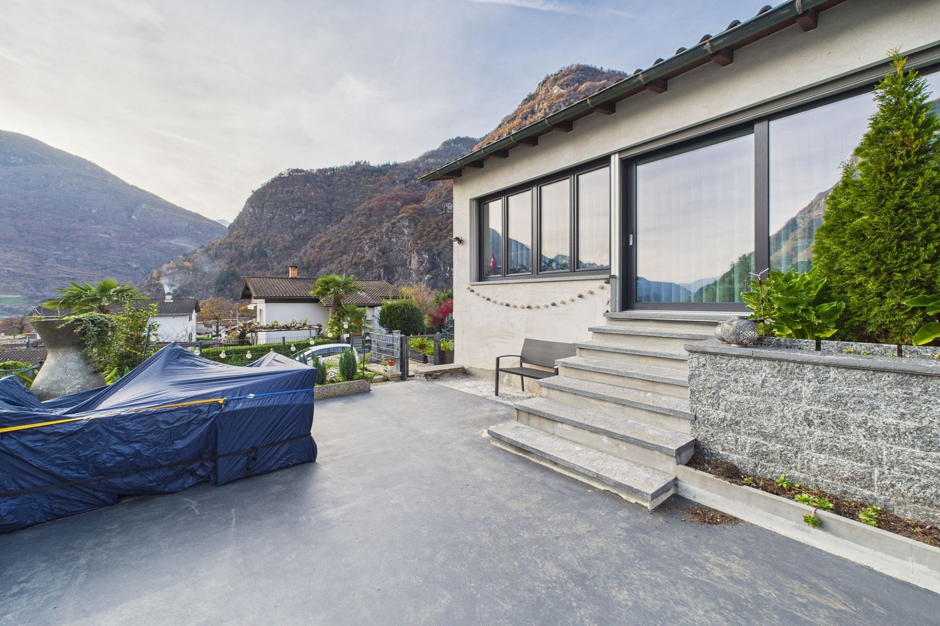 Terrasse mit Bergblick