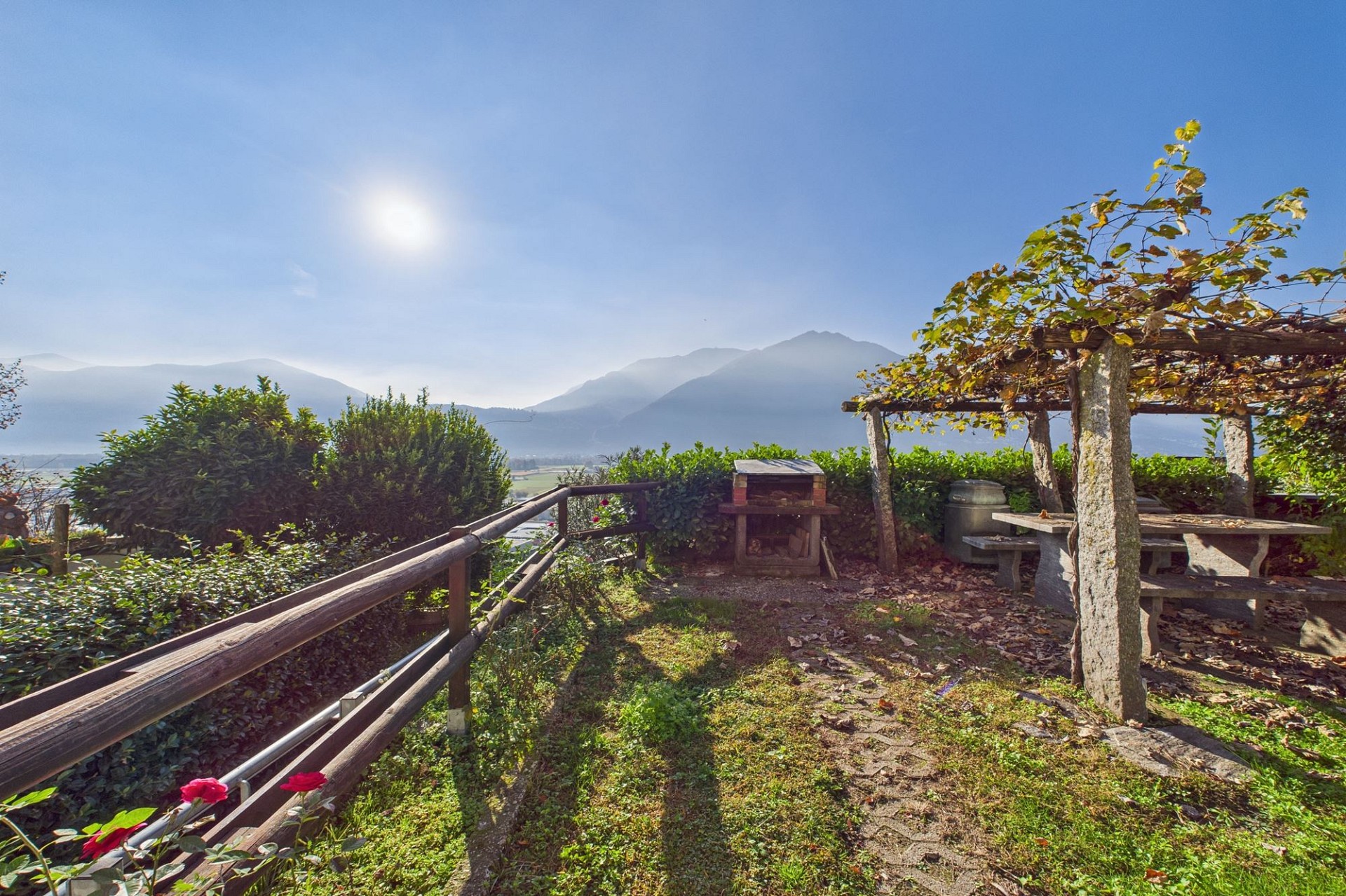 Garten-Terrasse mit Panoramablick