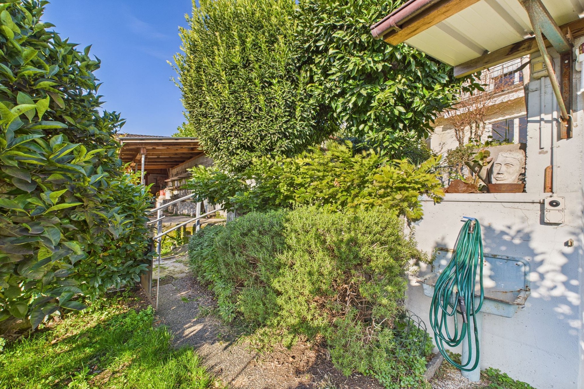 Gartenbereich mit Zugang am Haus
