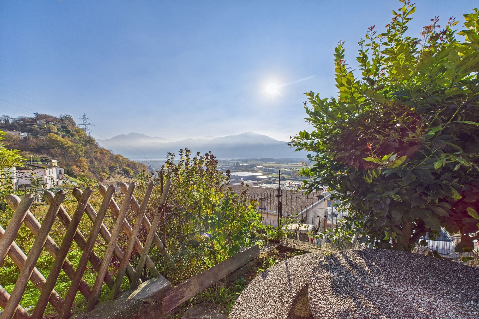 Garten mit Bergblick