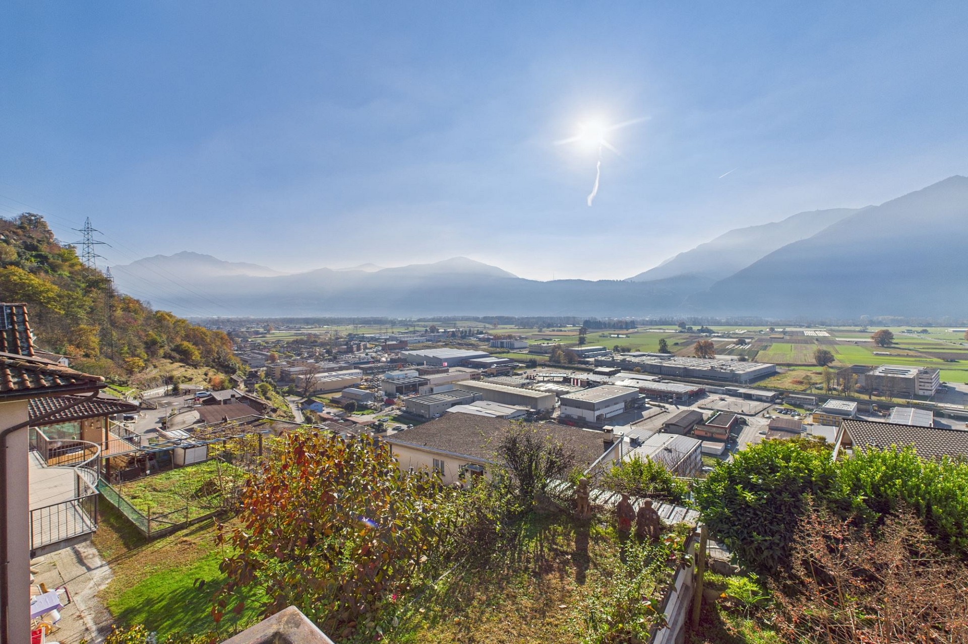 Weitblick über Tal und Berge