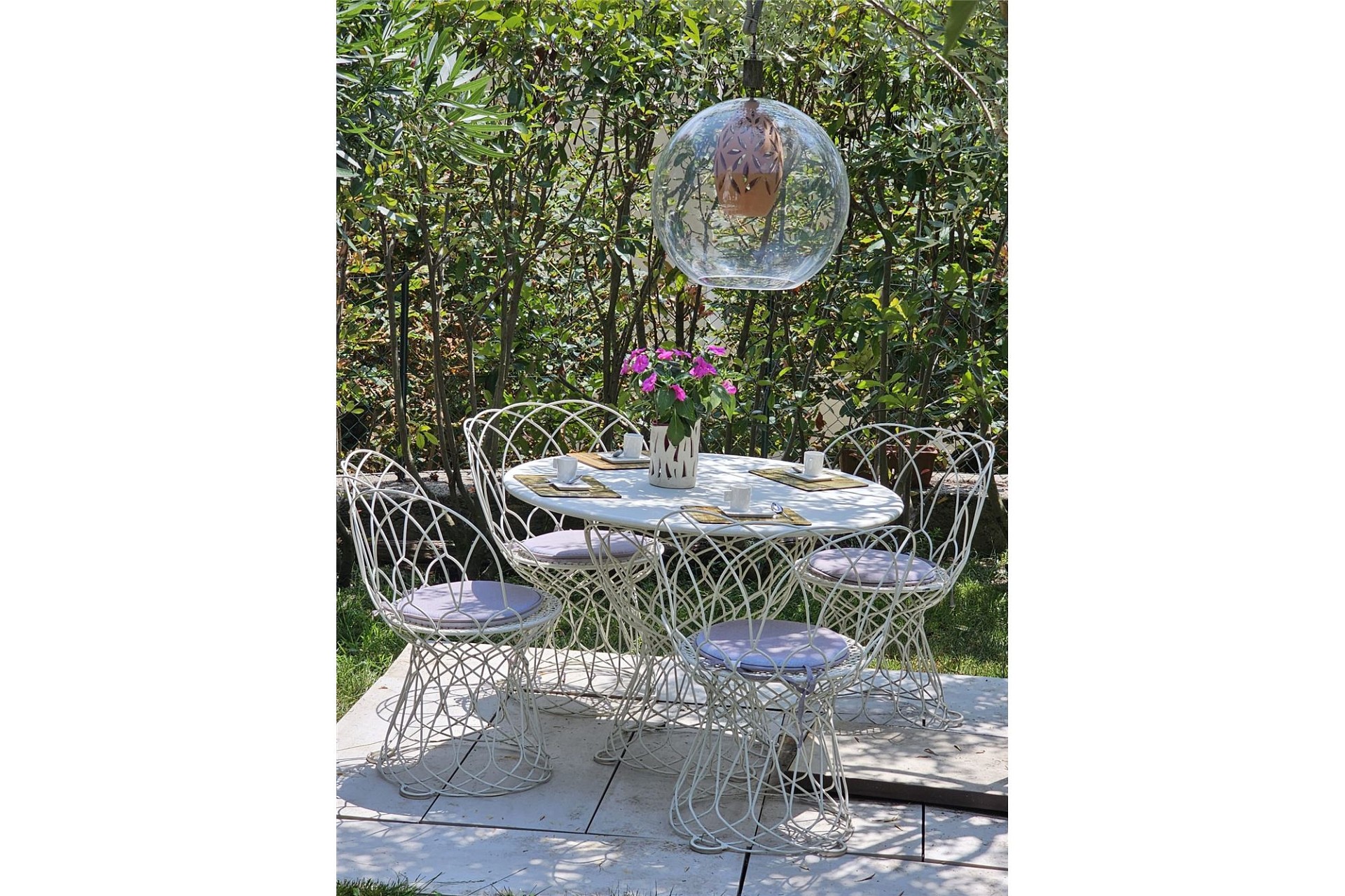 Gartentisch mit Stühlen
