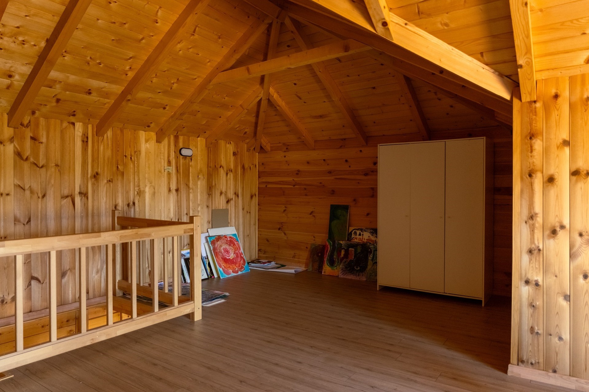 Dachbodenraum aus Holz