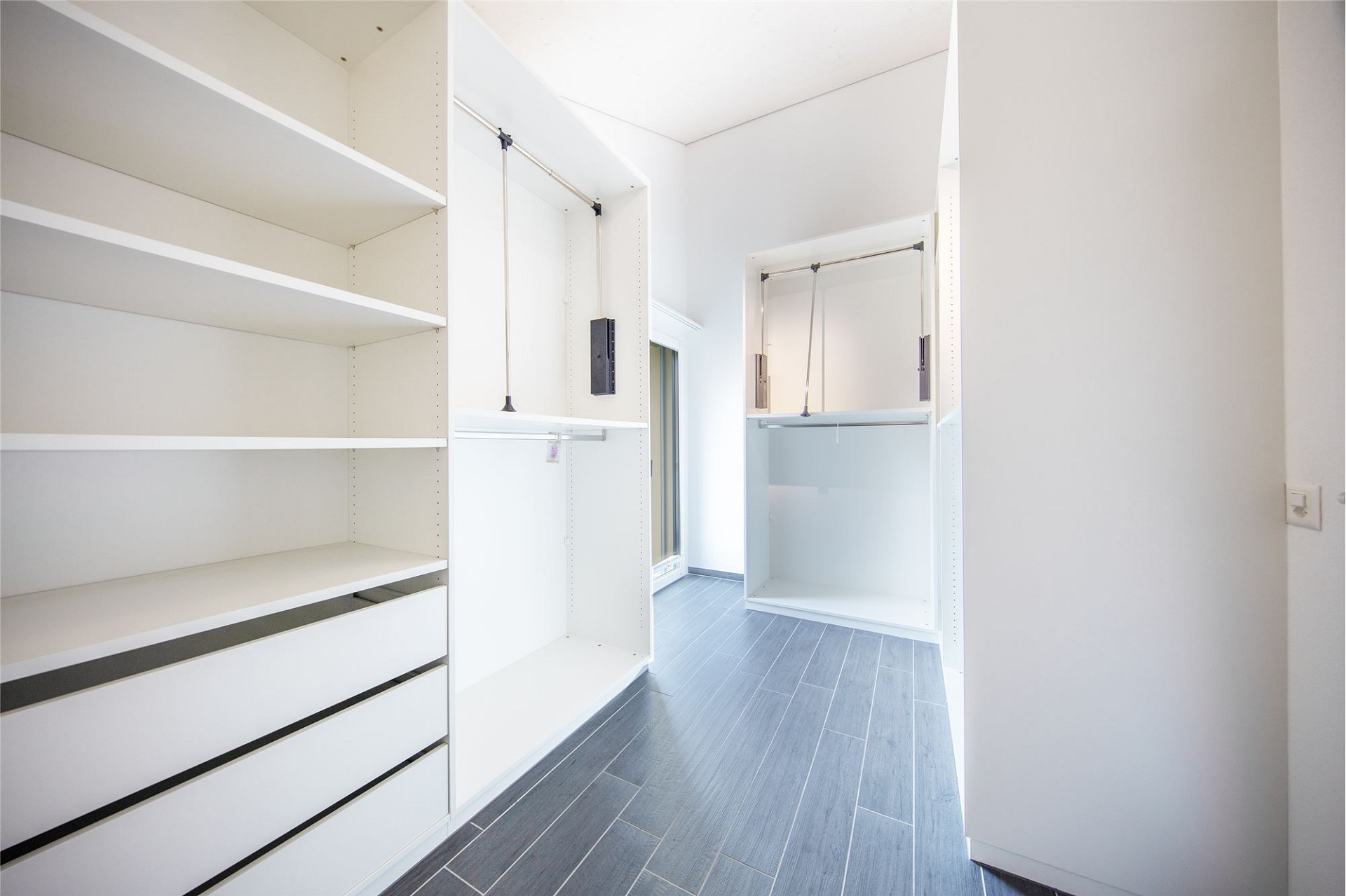 Begehbarer Kleiderschrank