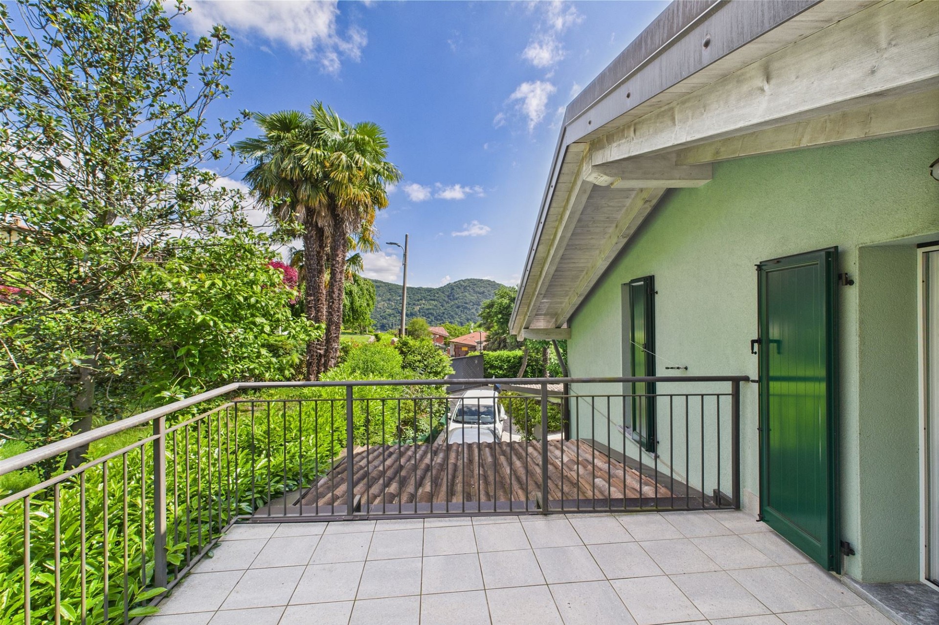 Balkon mit Blick ins Grüne