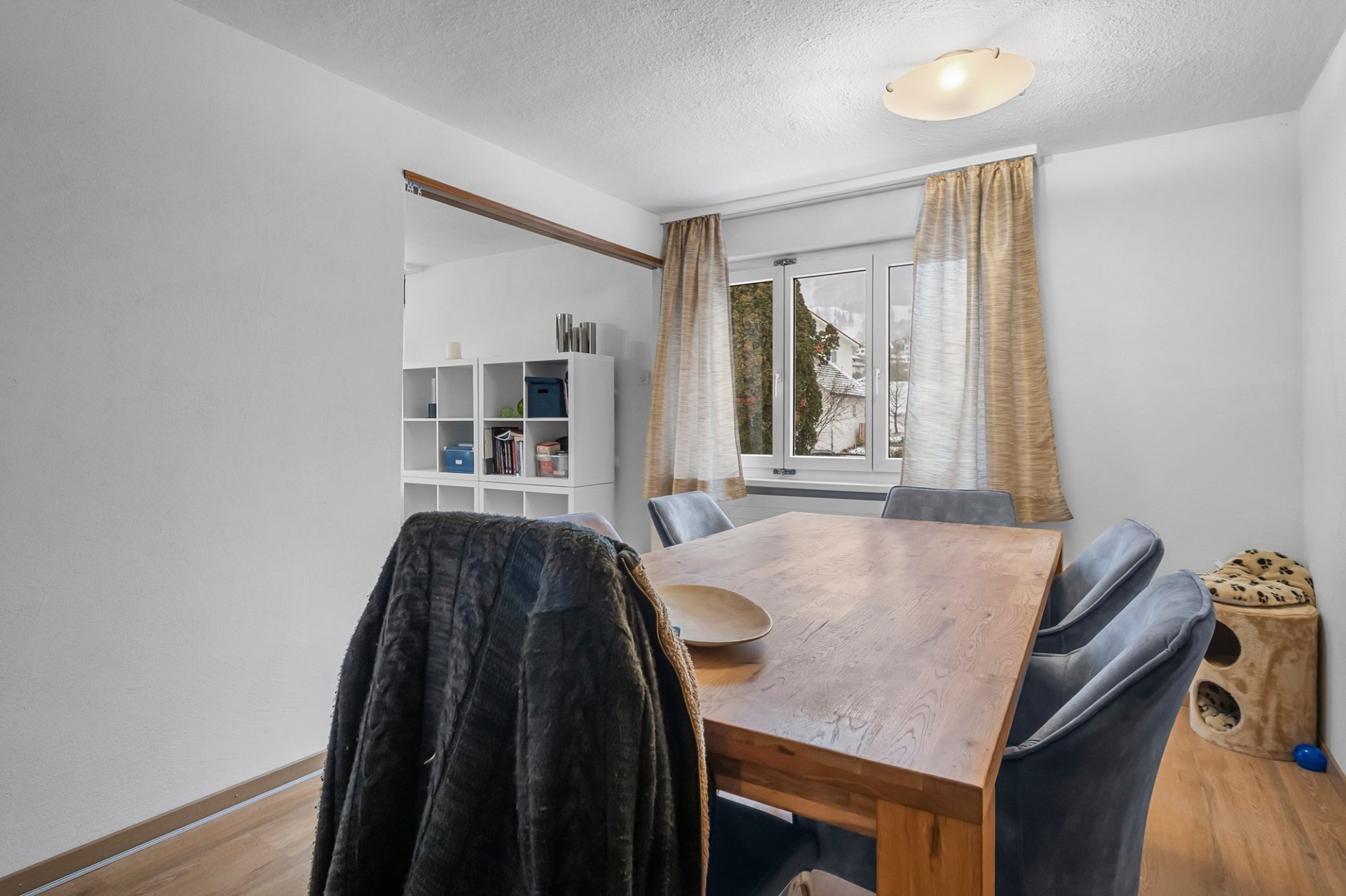 Esszimmer mit Blick ins Freie