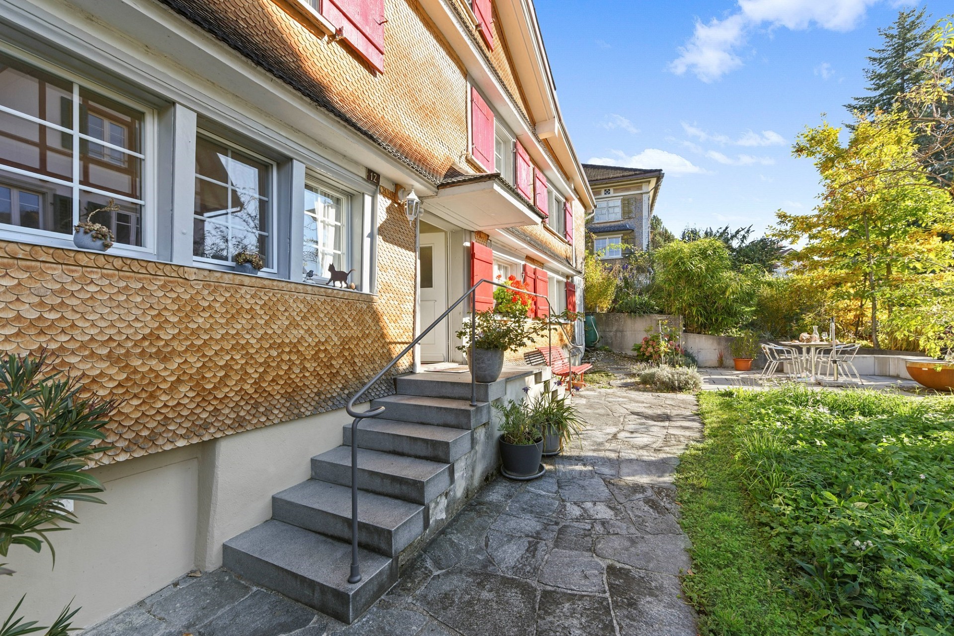 Haus mit Garten und Terrasse