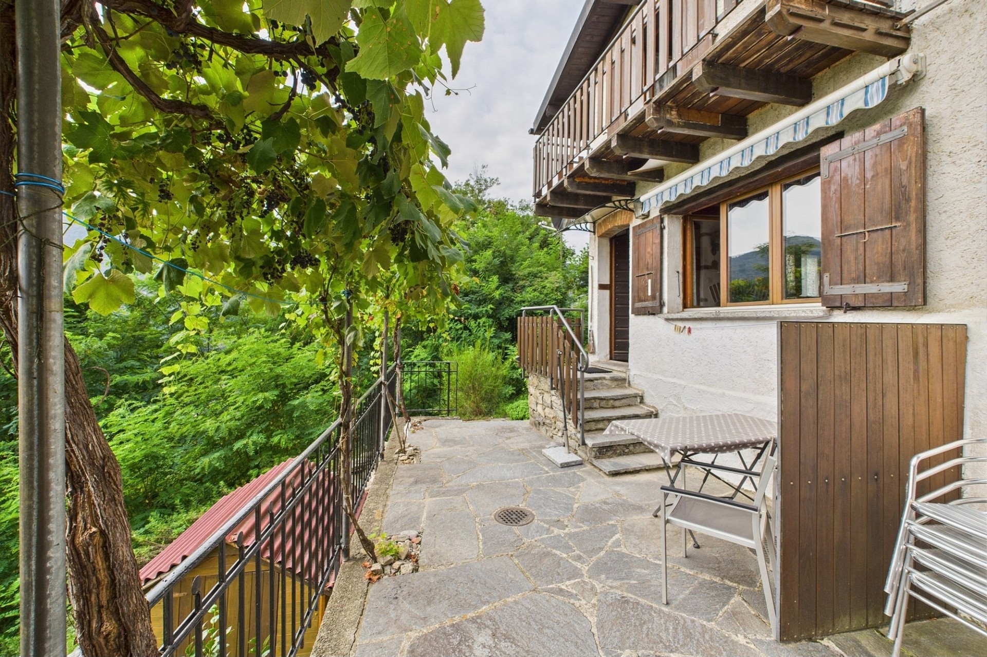 Terrasse mit Blick ins Grüne