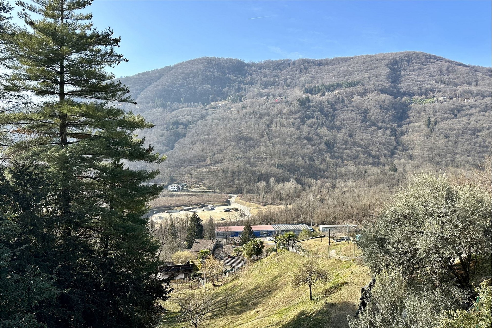 Berglandschaft mit Talblick