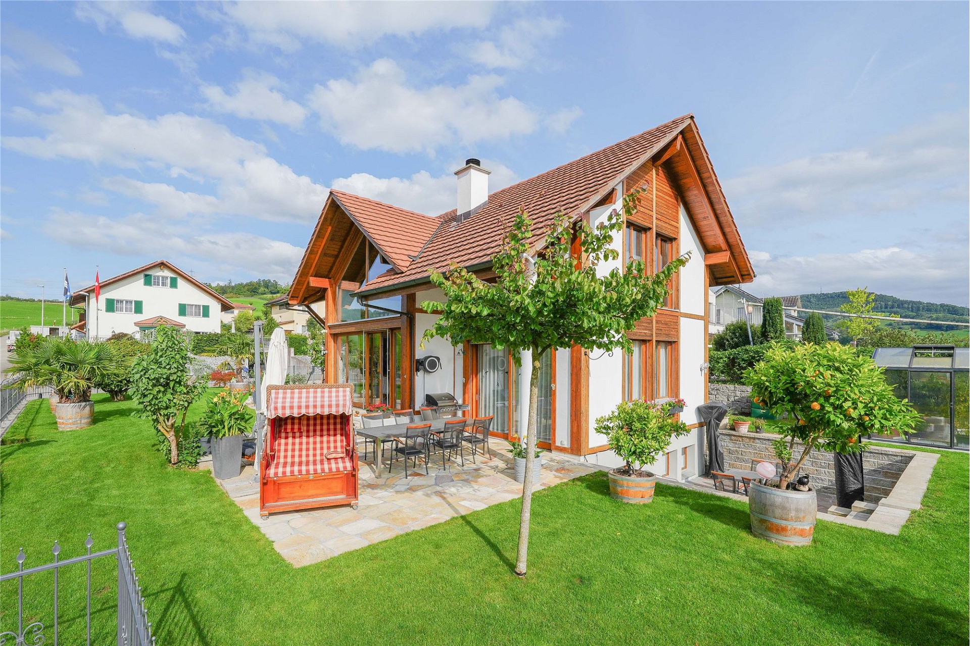 Ländliches Einfamilienhaus mit großem Garten