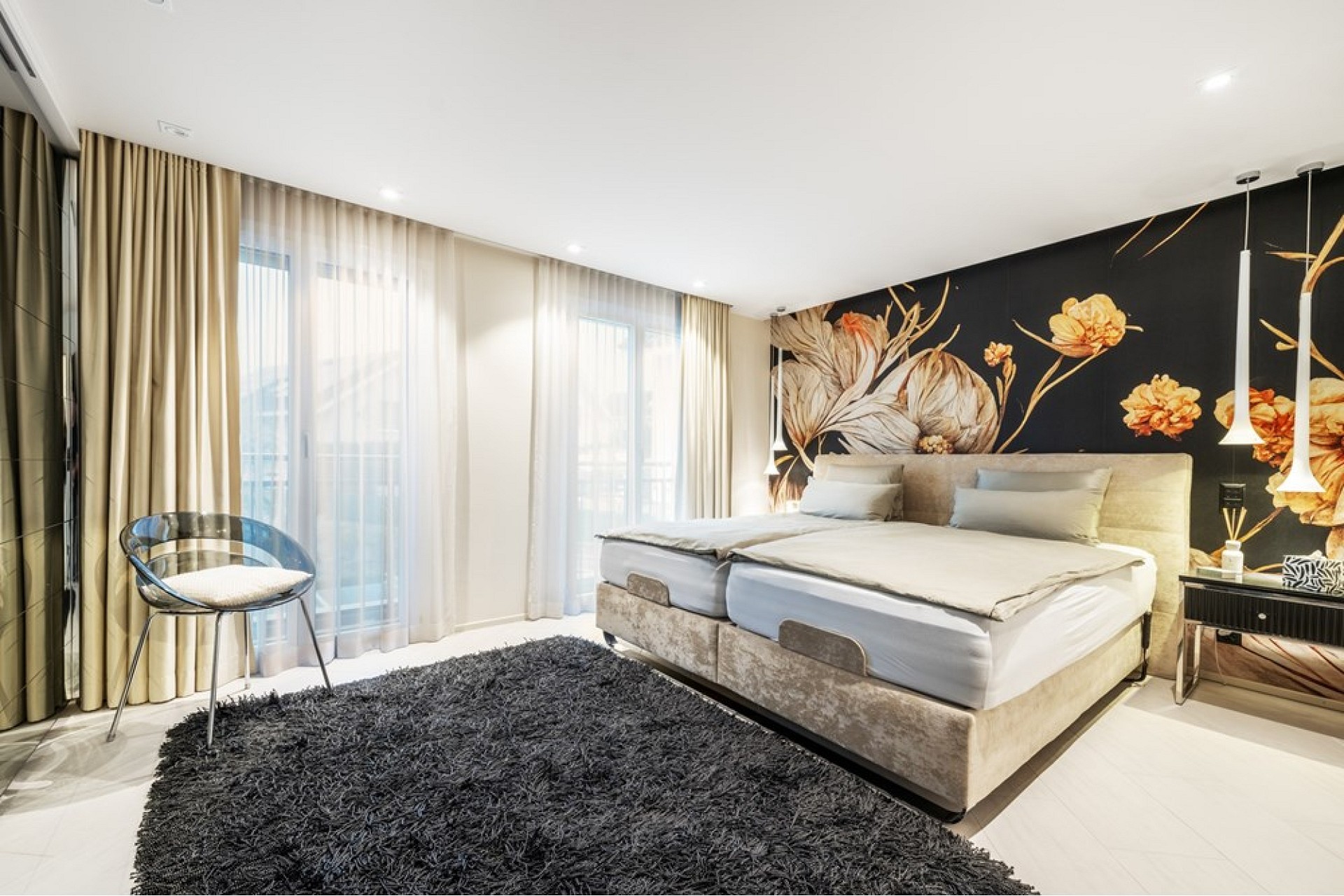 Modernes Schlafzimmer mit Design-Akzenten