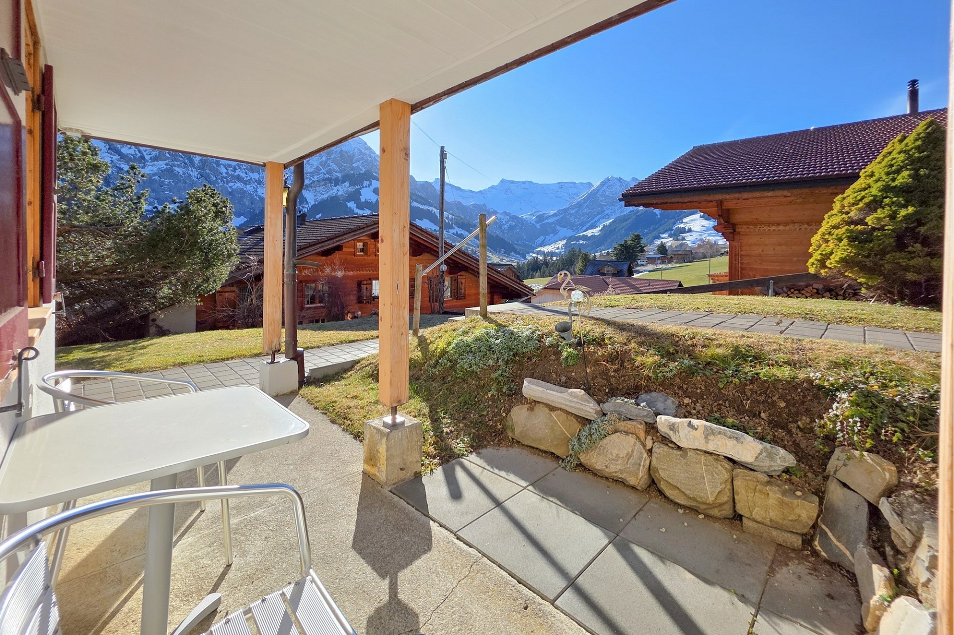 Balkon mit Bergblick