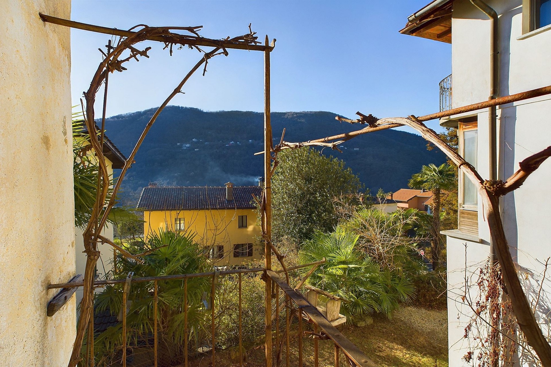 Balkon mit Bergblick