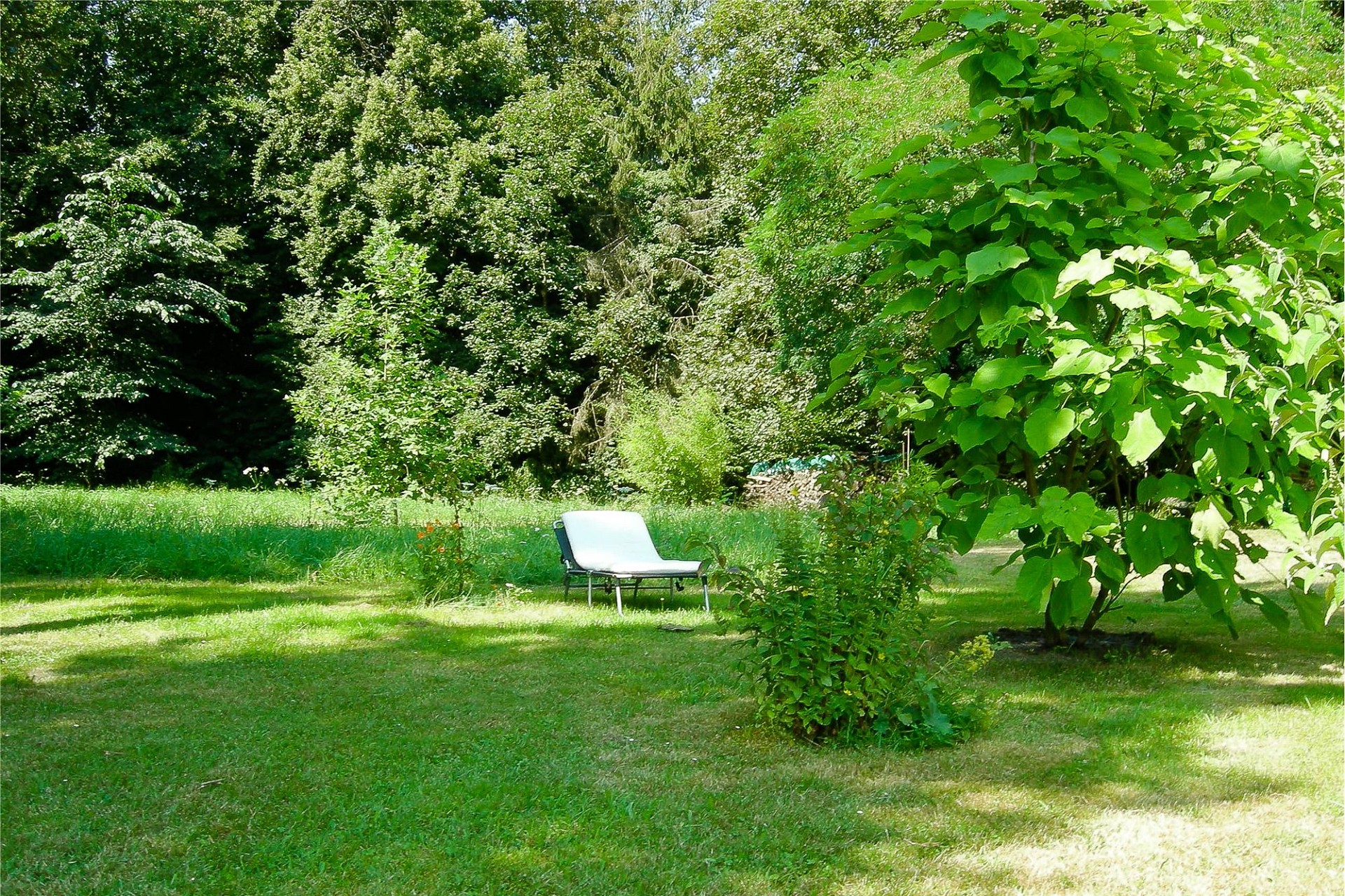 Garten mit Liege