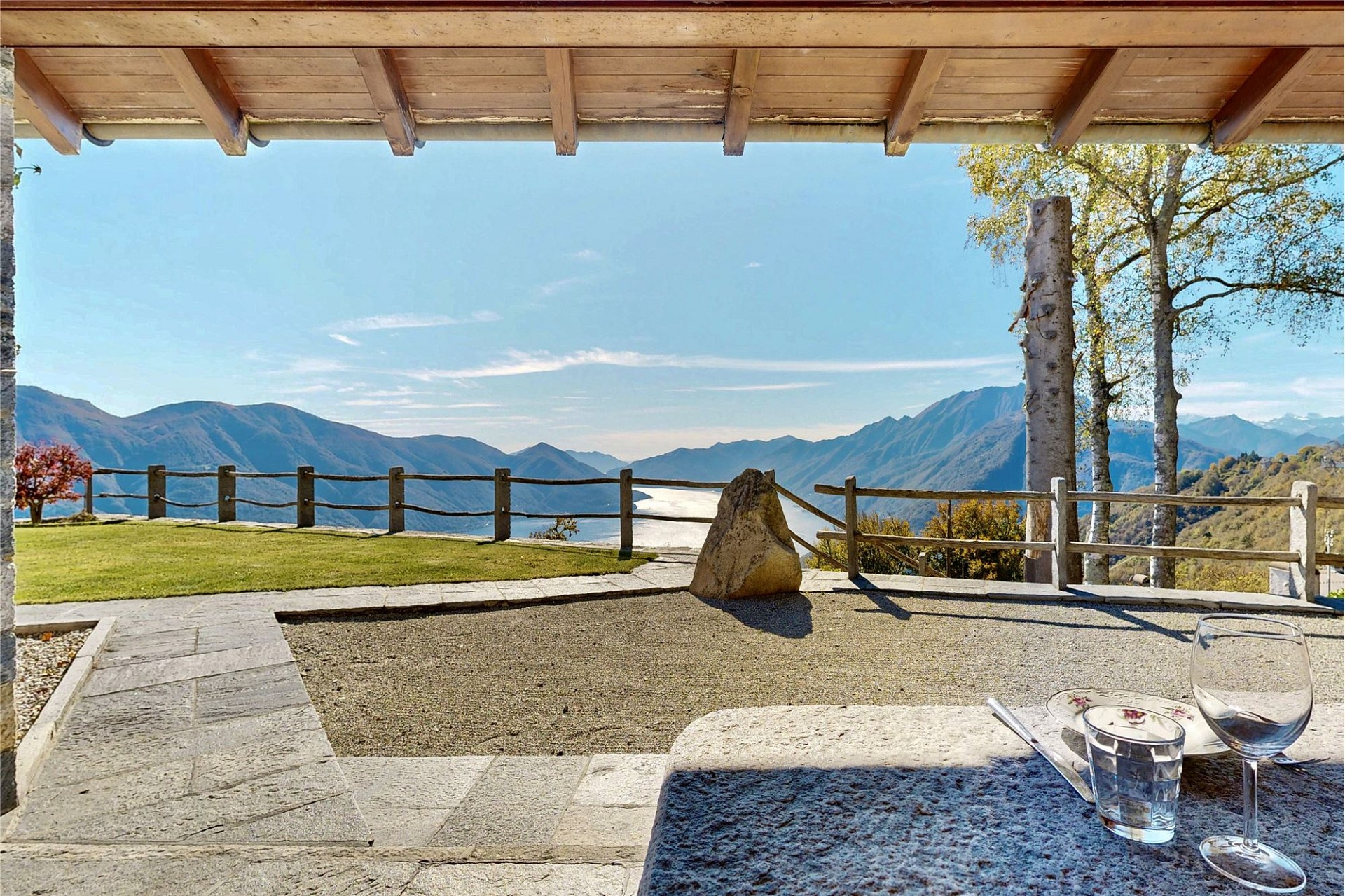 Terrasse mit Bergblick