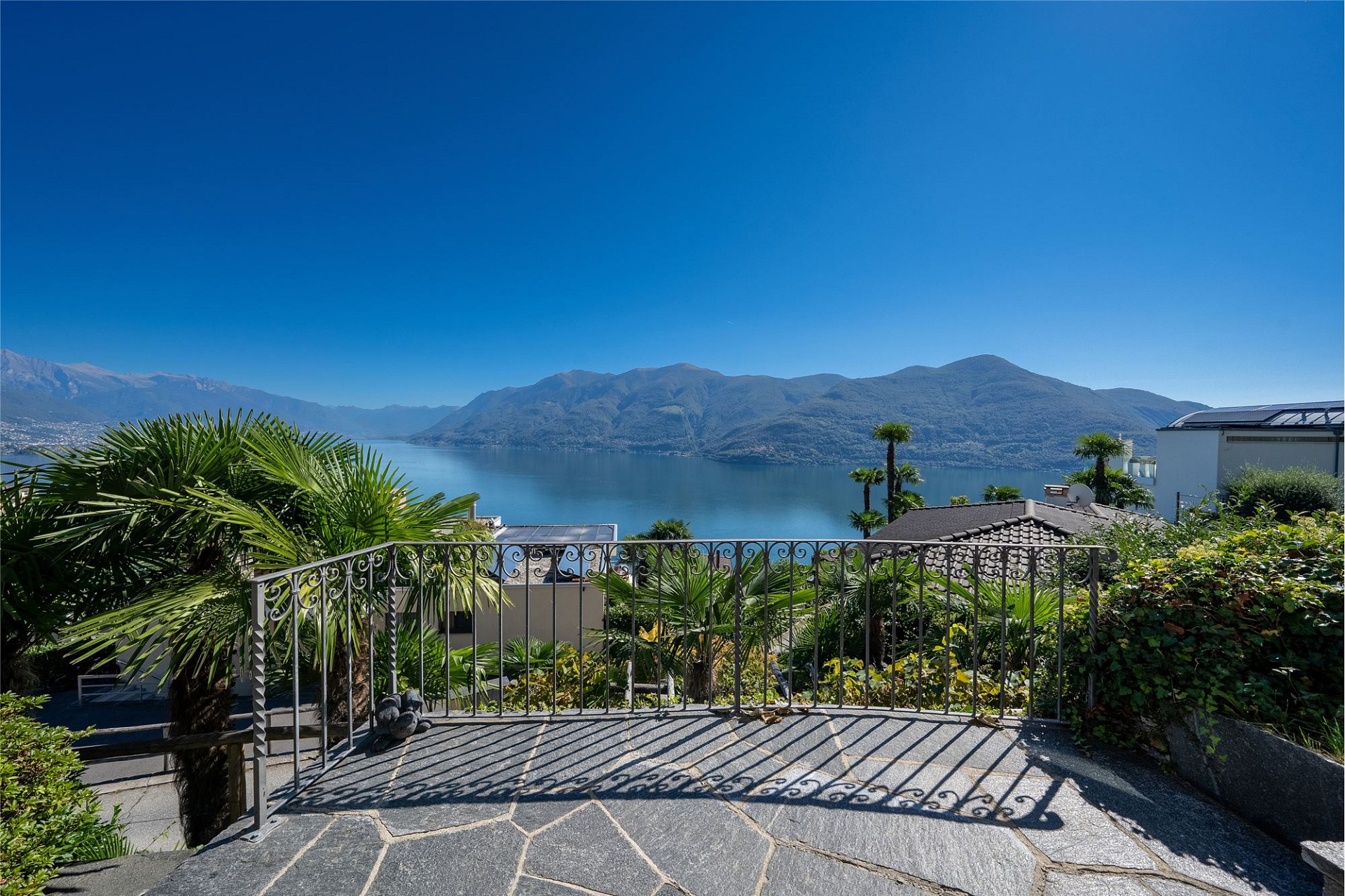 Terrasse mit Seeblick