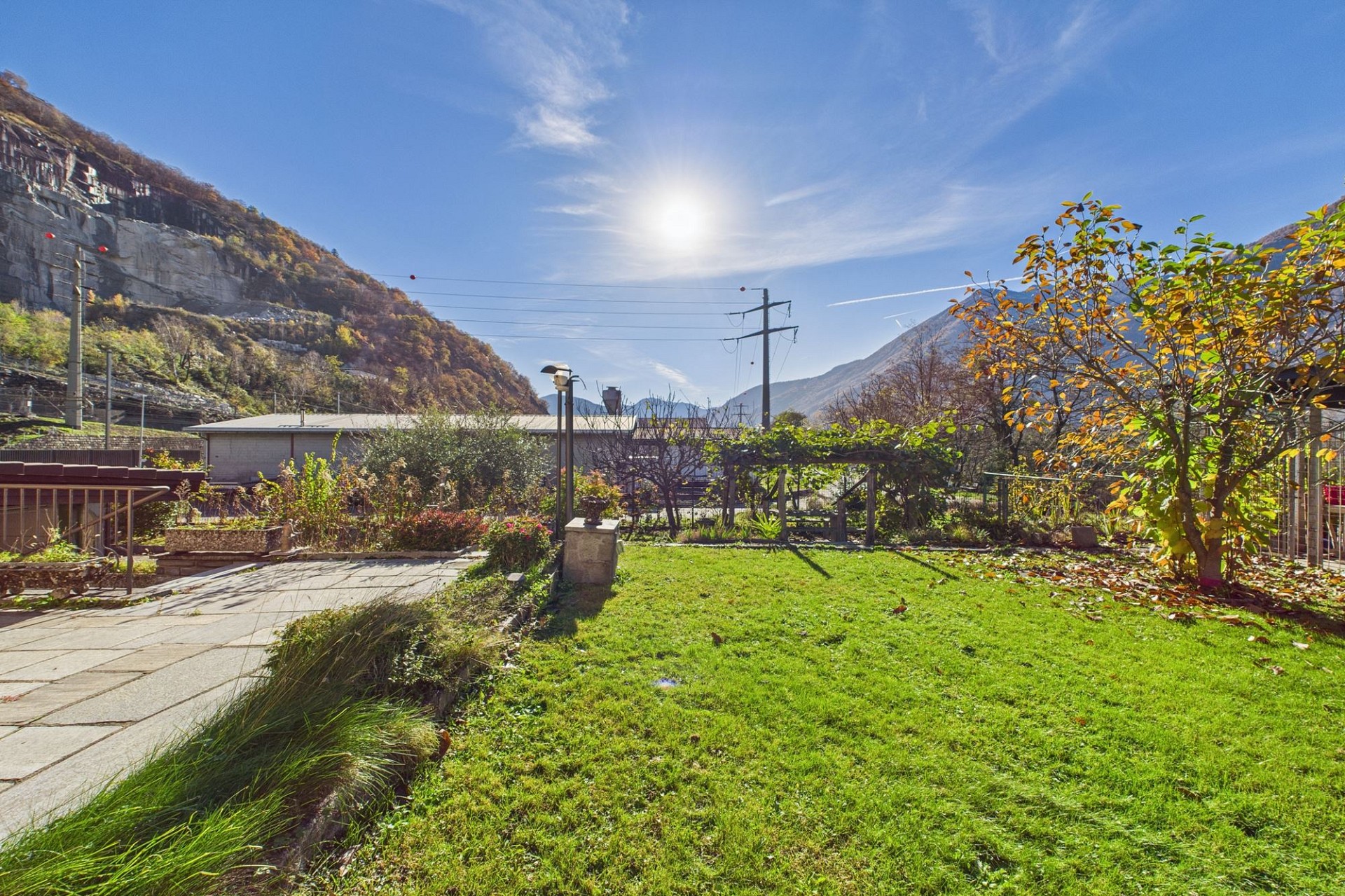 Garten mit Bergblick