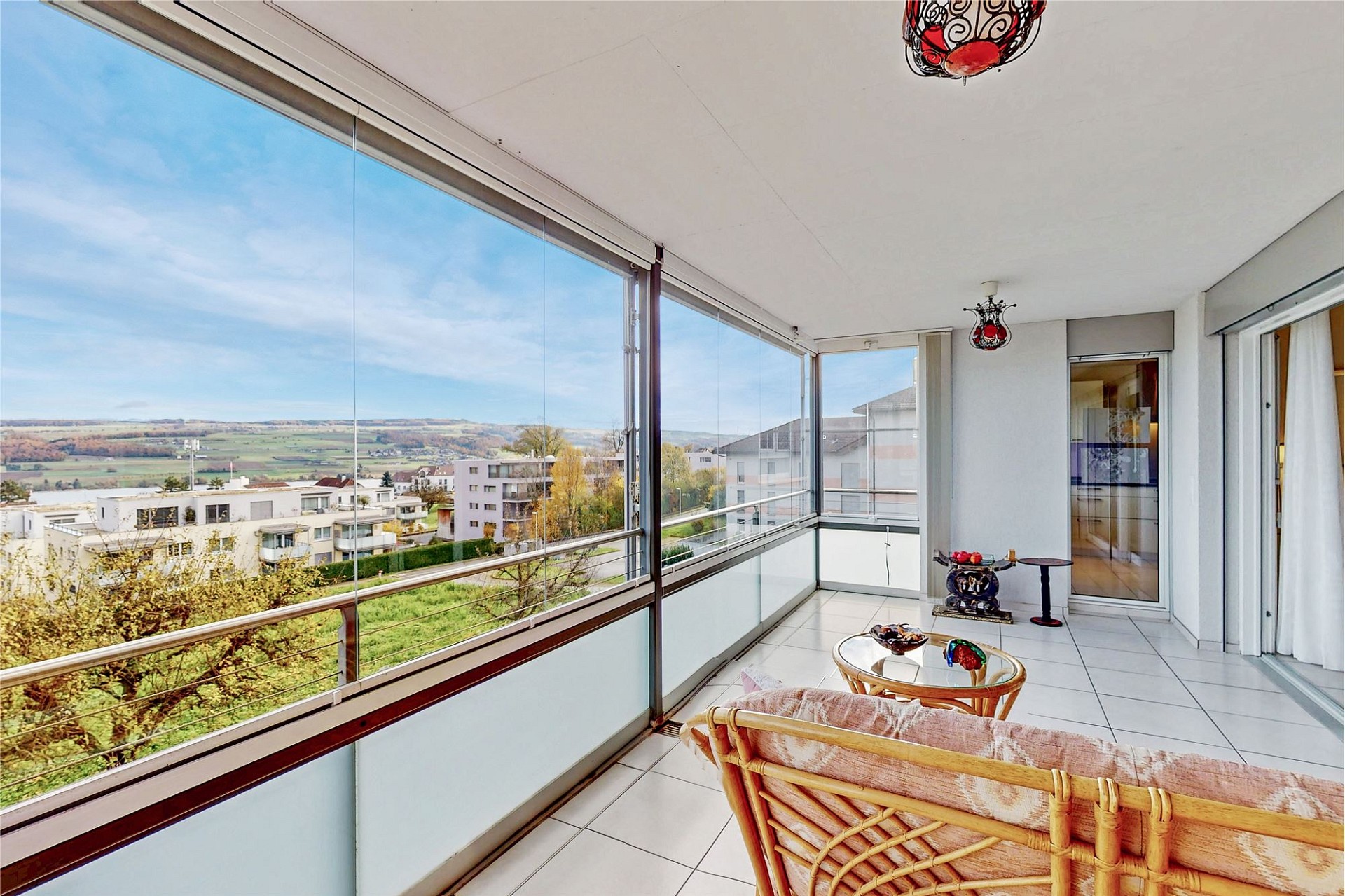 Verglaster Balkon mit Weitblick