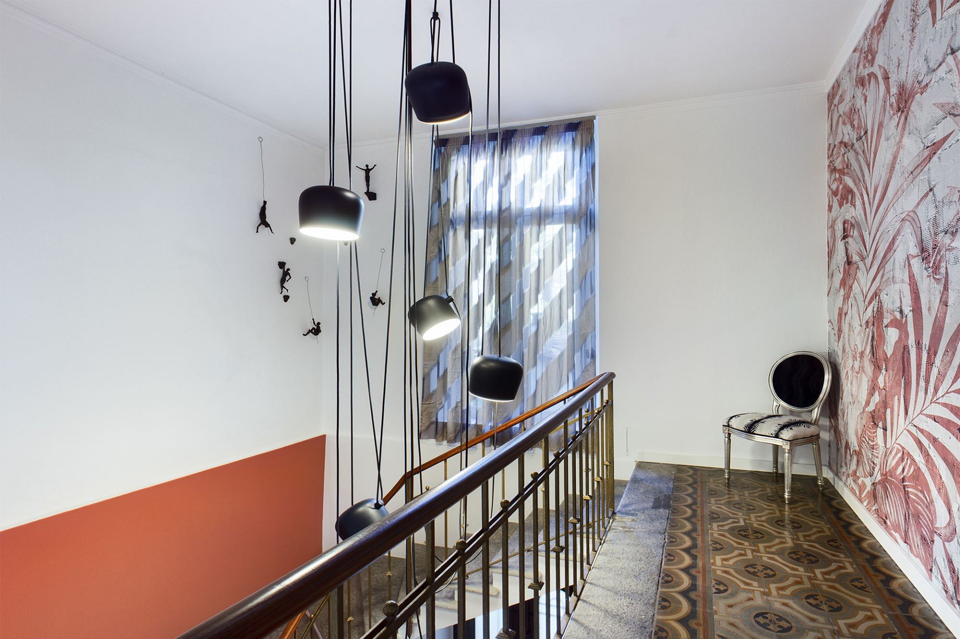Treppenhaus mit dekorativem Flur