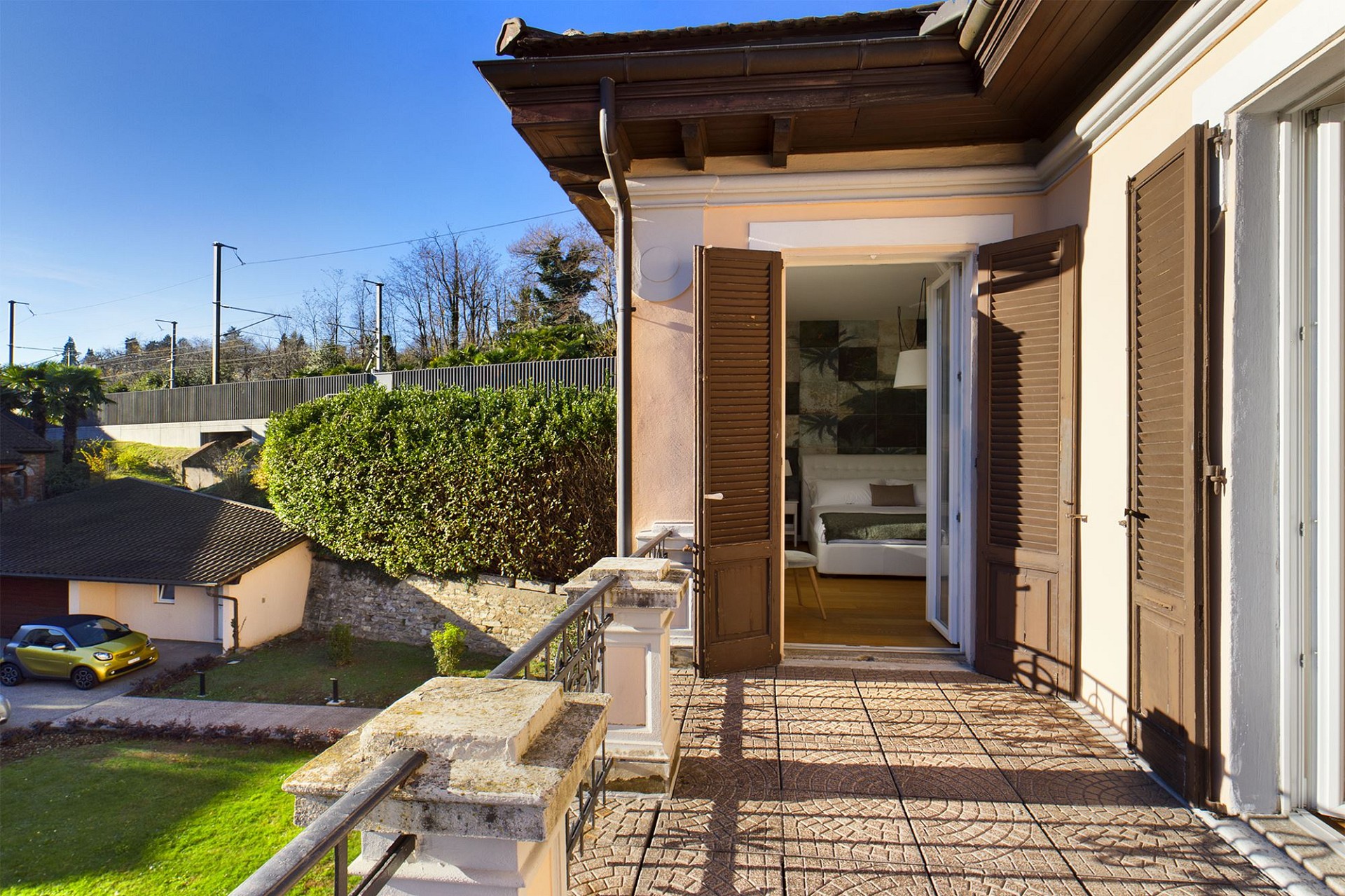 Balkon mit Gartenblick